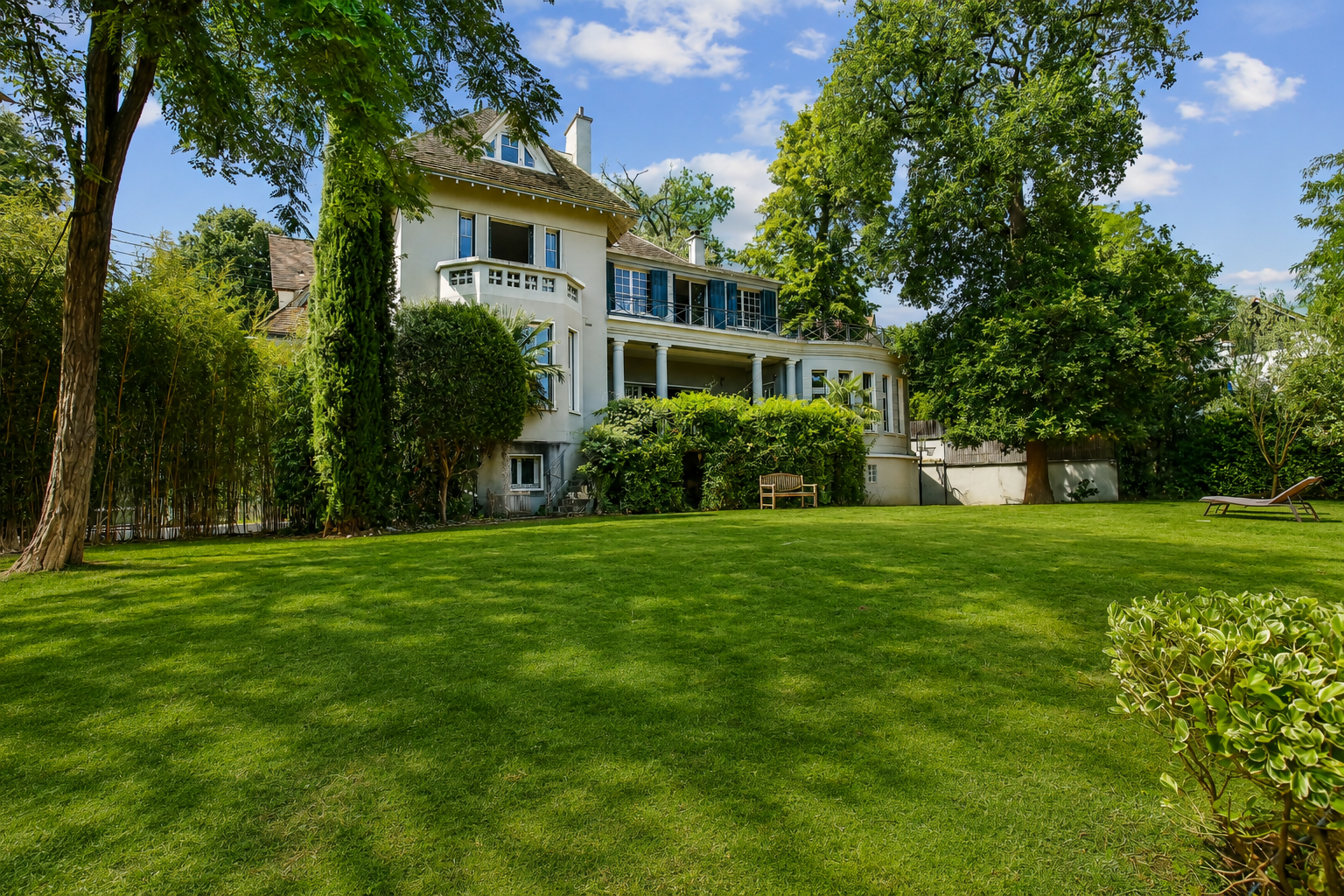 luxury house 12 Rooms for sale on GARCHES (92380)