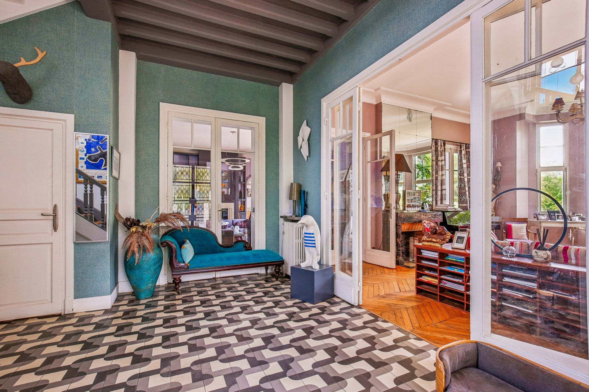 luxury house 12 Rooms for sale on GARCHES (92380)