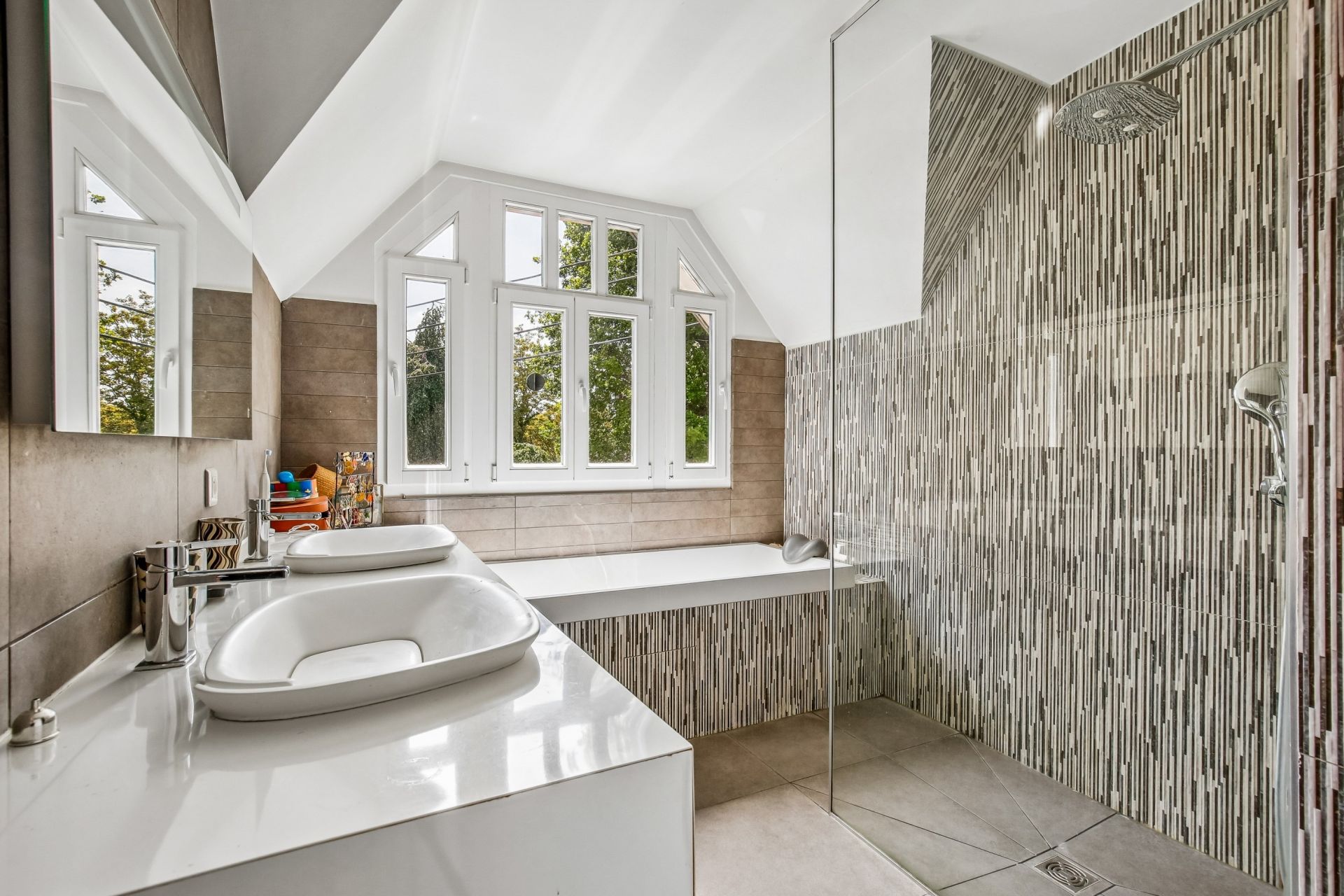 luxury house 12 Rooms for sale on GARCHES (92380)