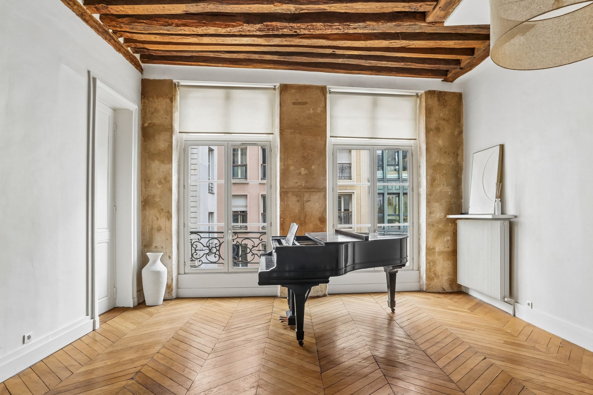 luxury apartment 4 Rooms for sale on PARIS (75003)