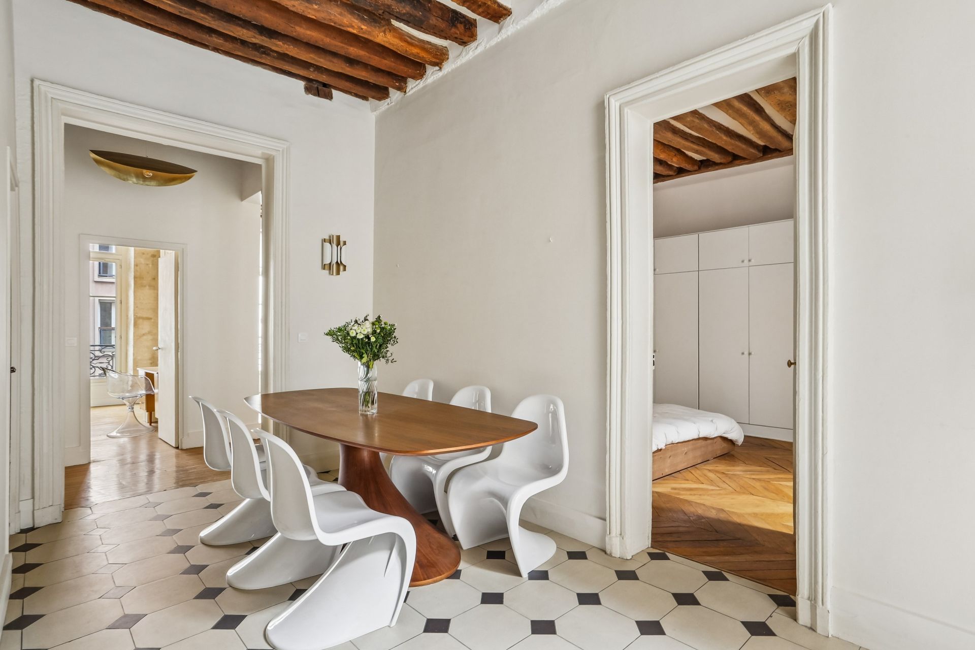 luxury apartment 4 Rooms for sale on PARIS (75003)