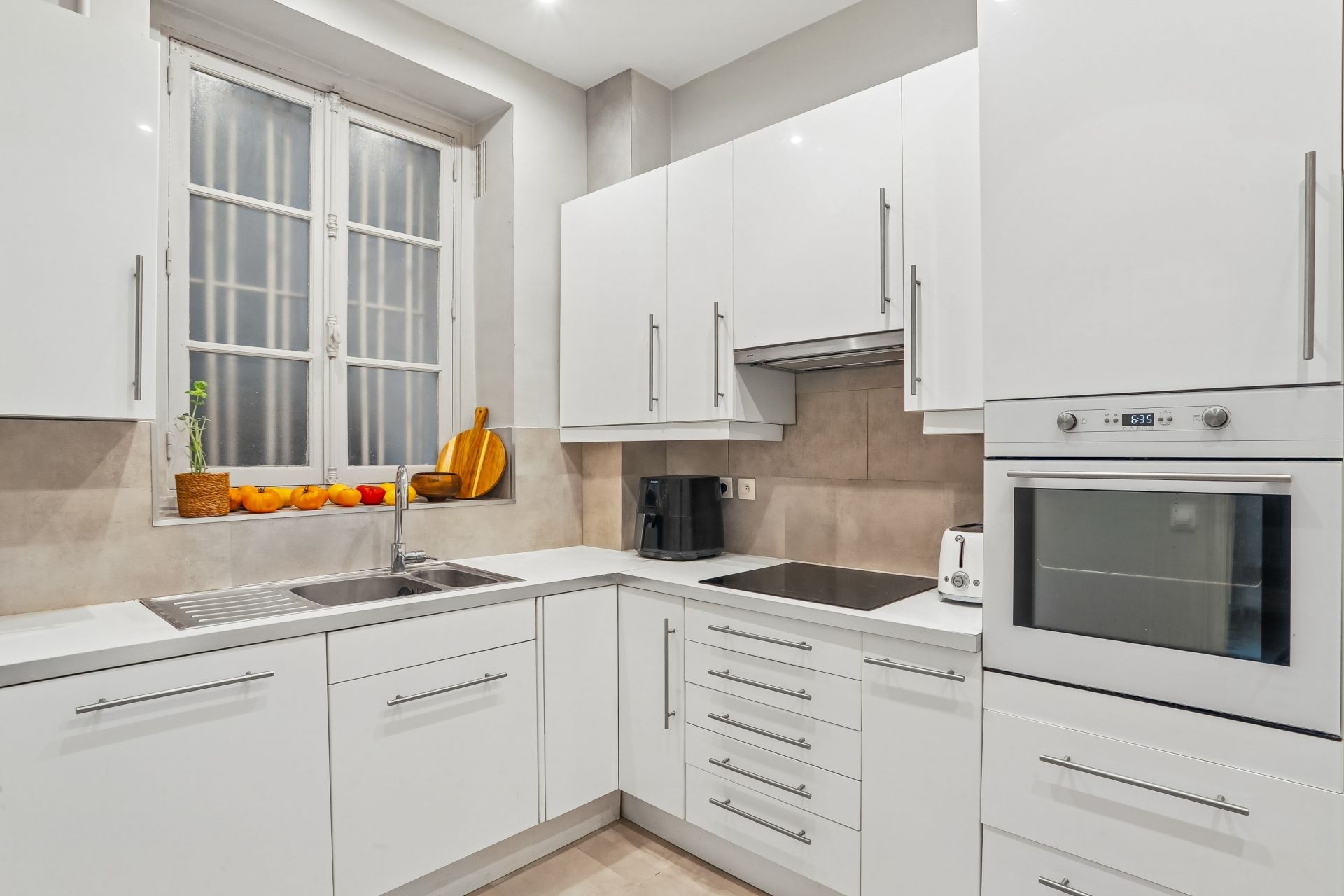 luxury apartment 4 Rooms for sale on PARIS (75003)