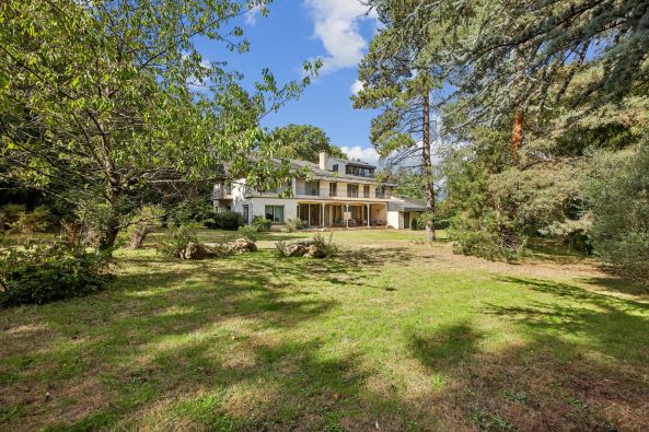Vente Propriété de luxe Rueil-Malmaison 15&nbsp;Pièces 985&nbsp;m²