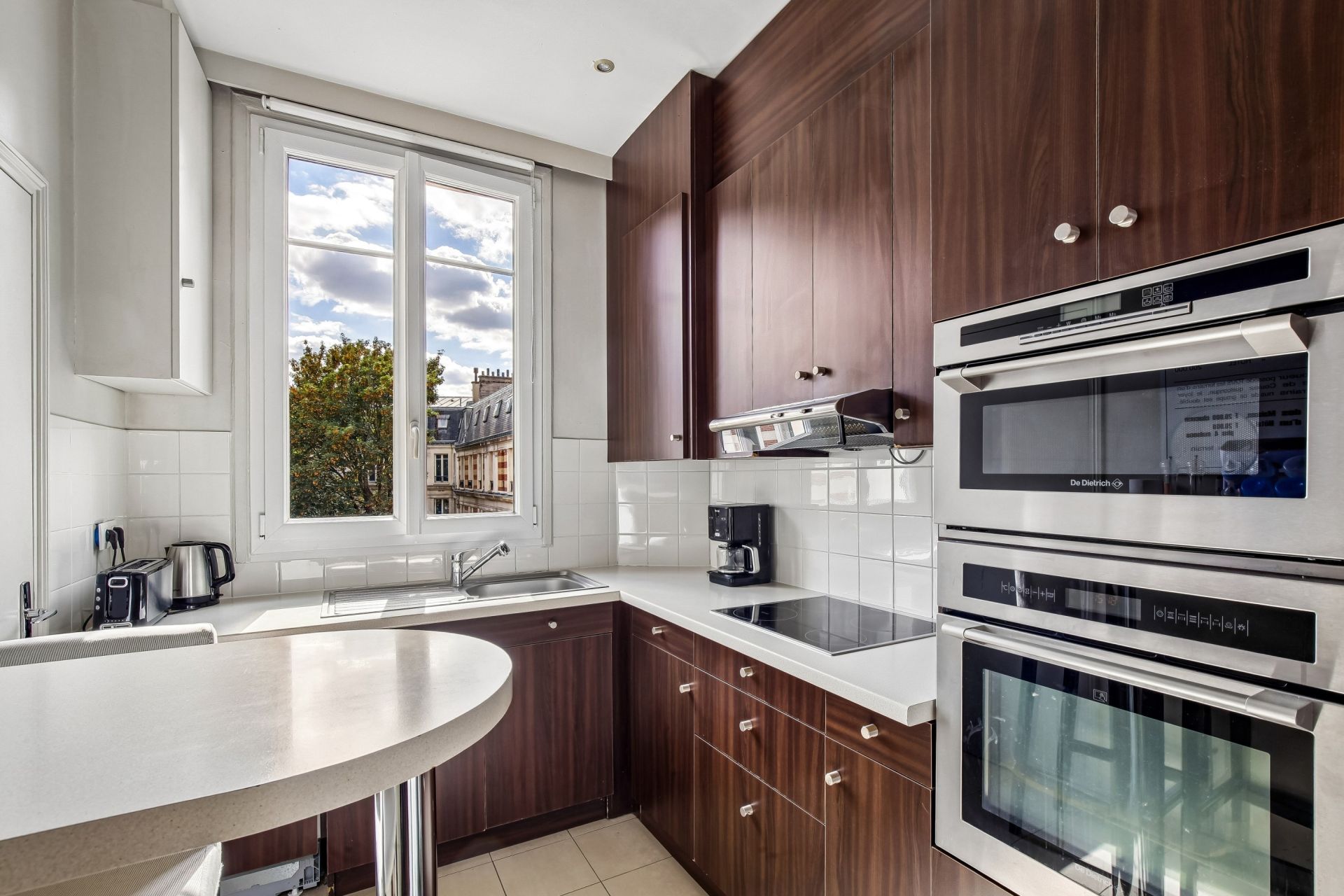 luxury apartment 4 Rooms for sale on PARIS (75016)