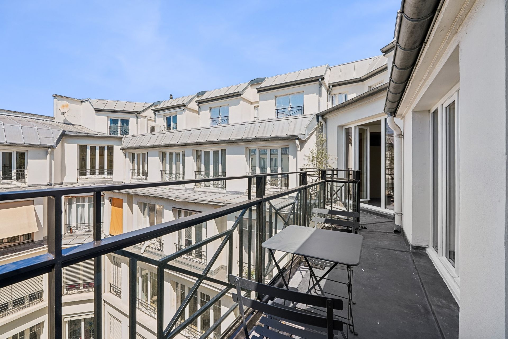 luxury apartment 3 Rooms for sale on PARIS (75008)
