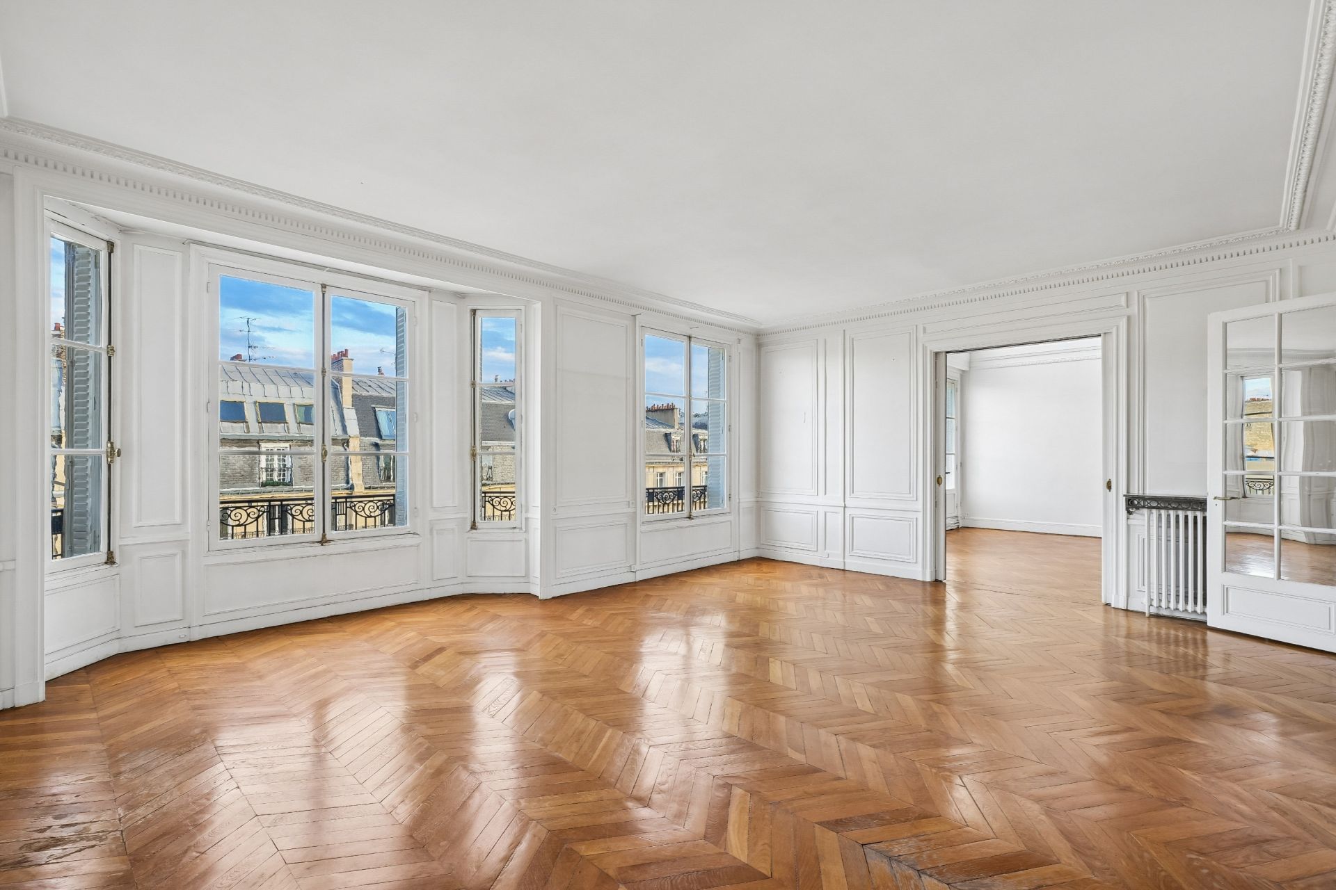 luxury duplex 10 Rooms for sale on PARIS (75017)