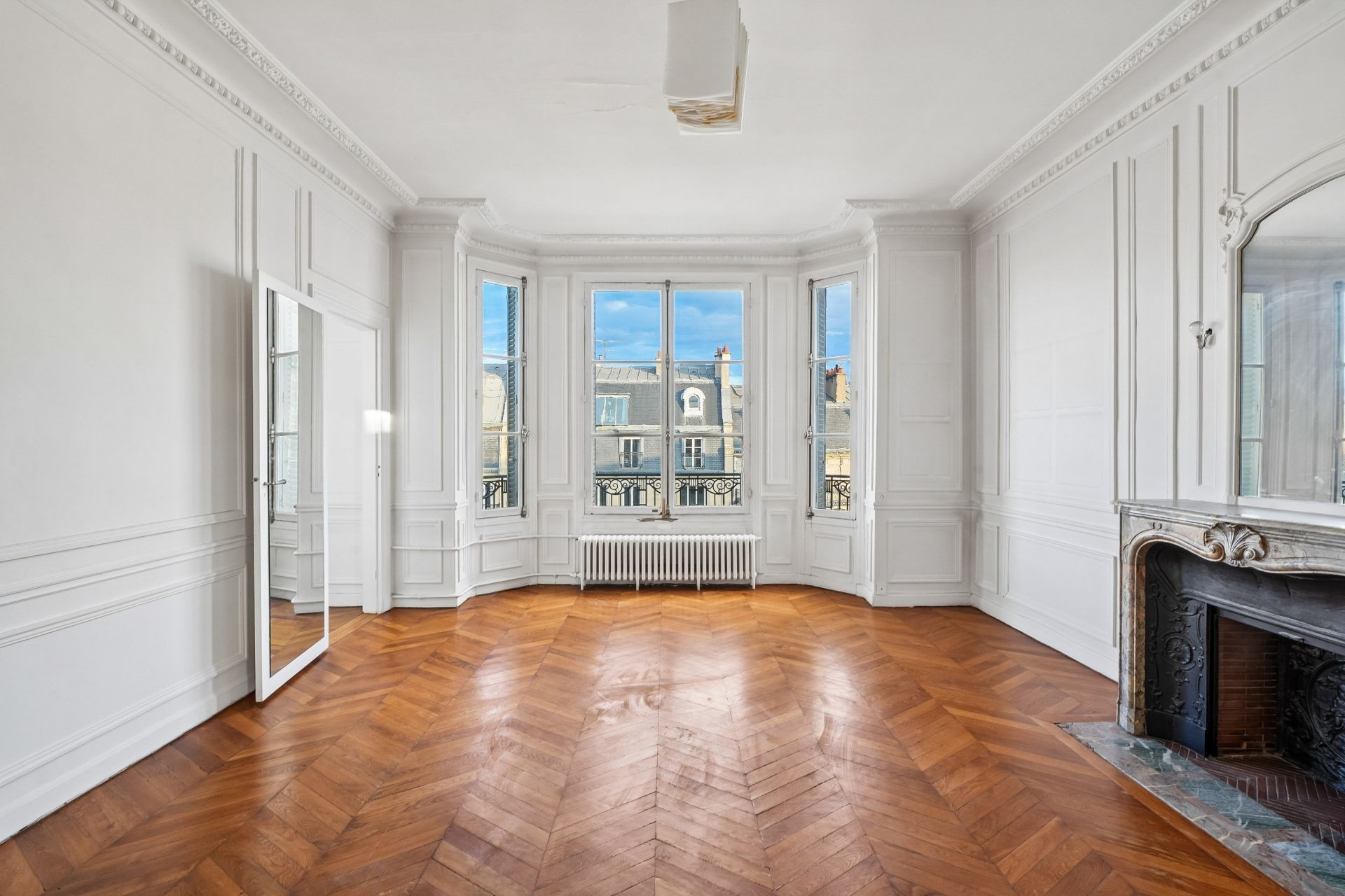 luxury duplex 10 Rooms for sale on PARIS (75017)