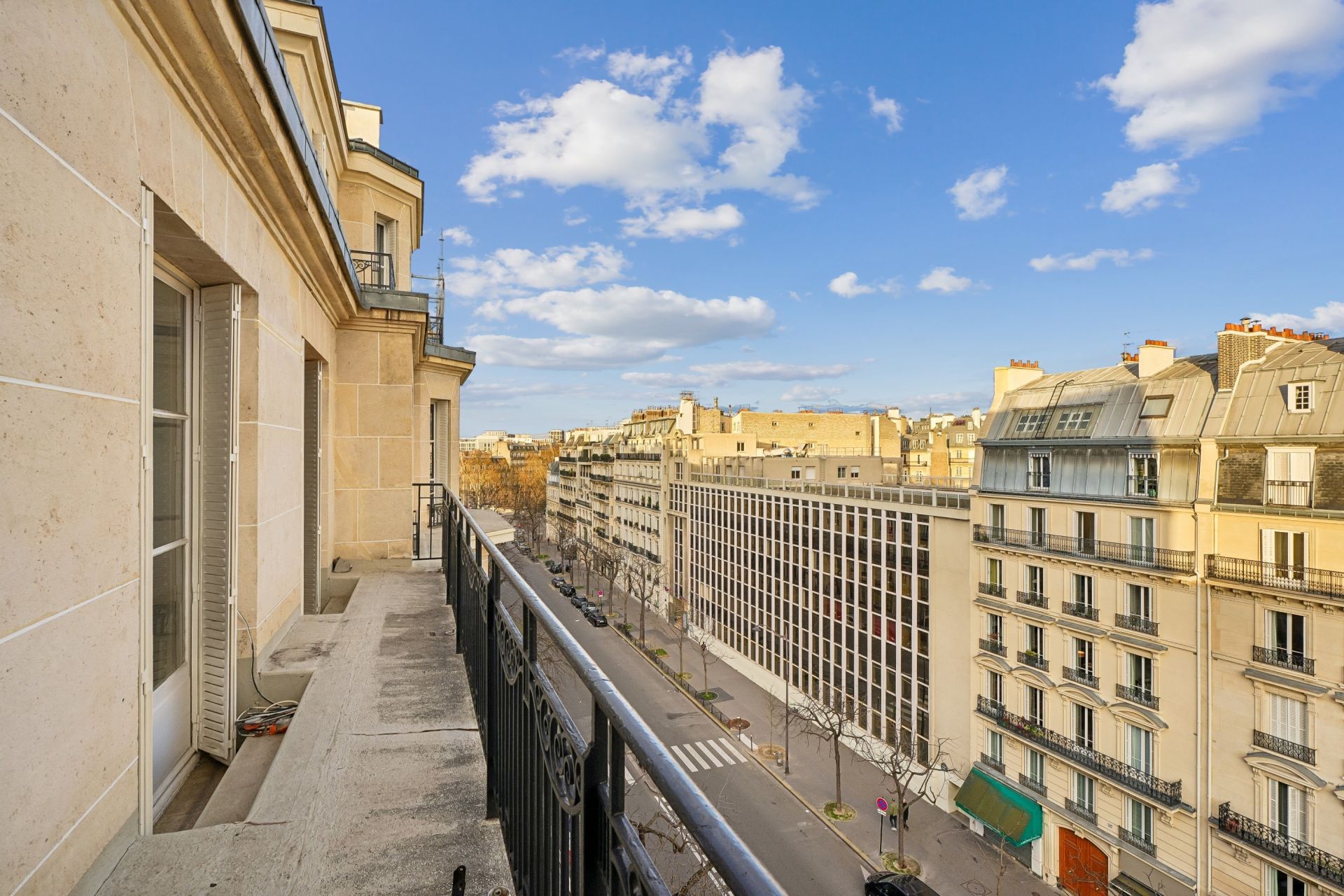 luxury duplex 10 Rooms for sale on PARIS (75017)