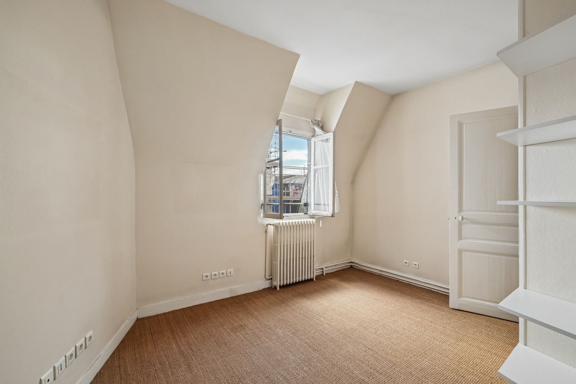 luxury duplex 10 Rooms for sale on PARIS (75017)