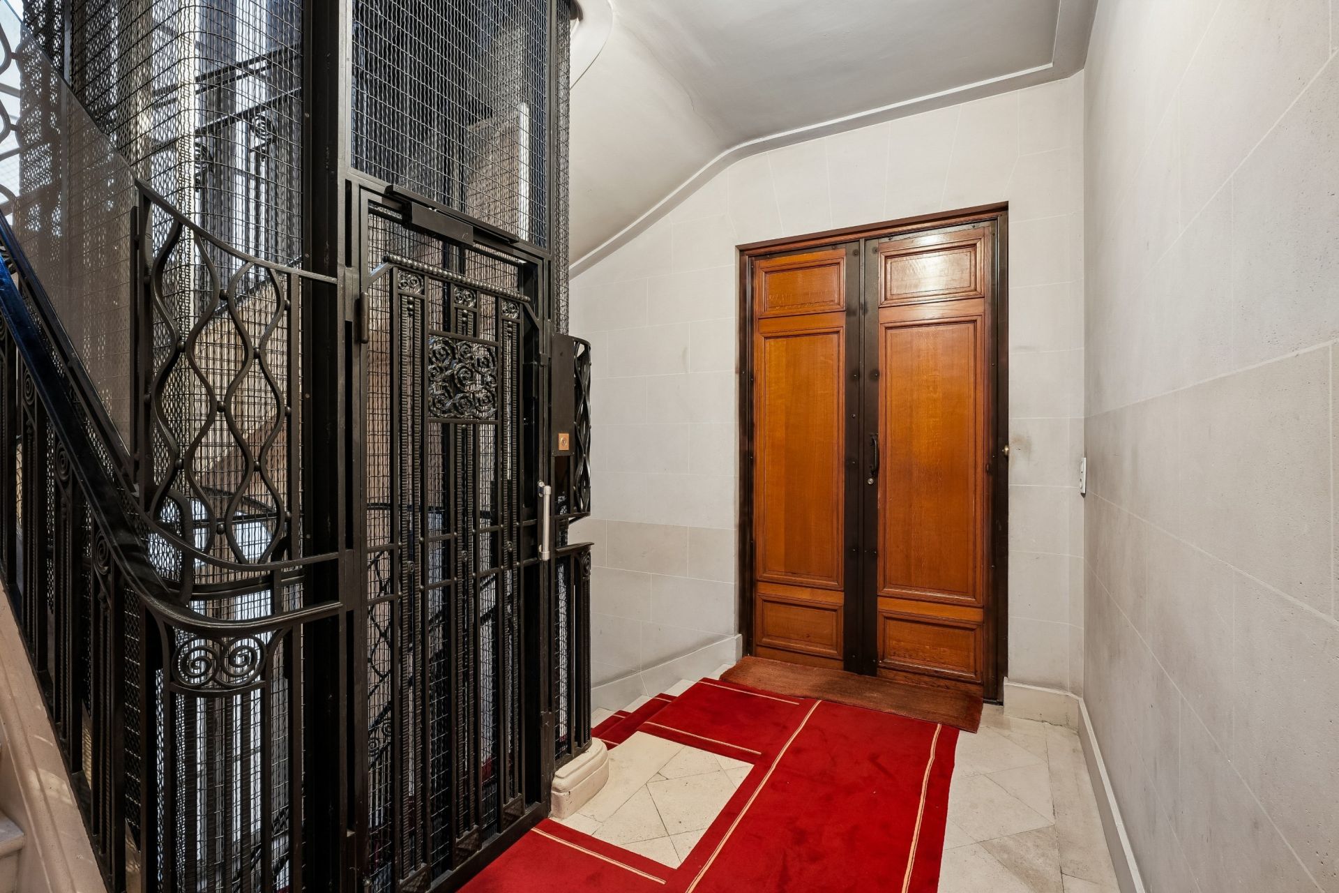 luxury duplex 10 Rooms for sale on PARIS (75017)