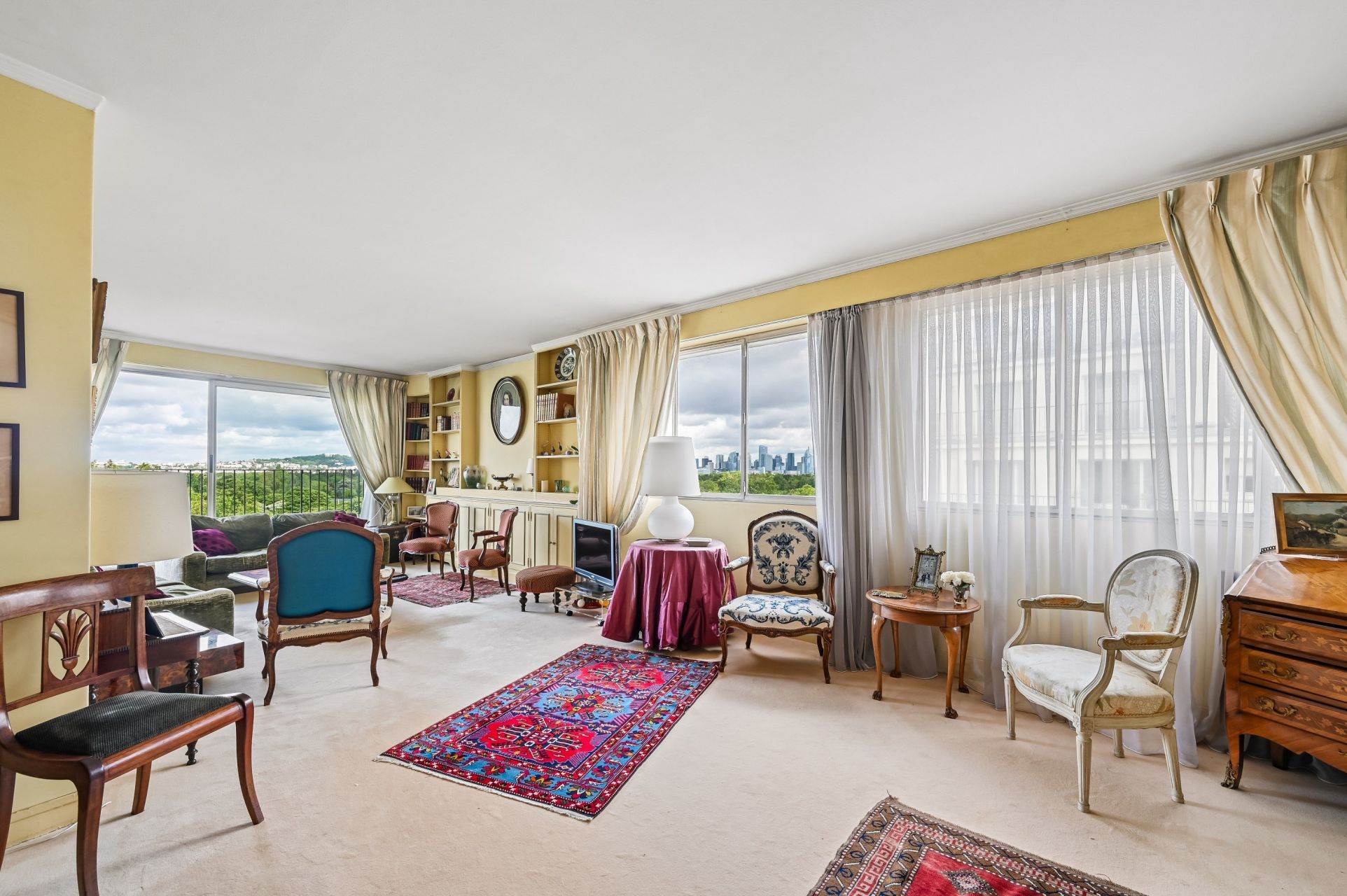 luxury apartment 5 Rooms for sale on PARIS (75016)