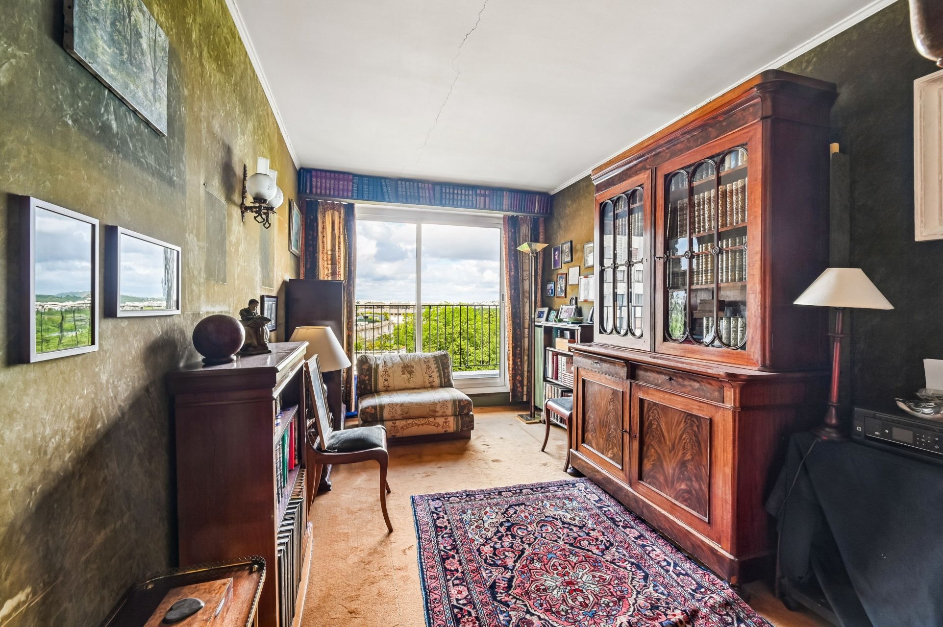 luxury apartment 5 Rooms for sale on PARIS (75016)