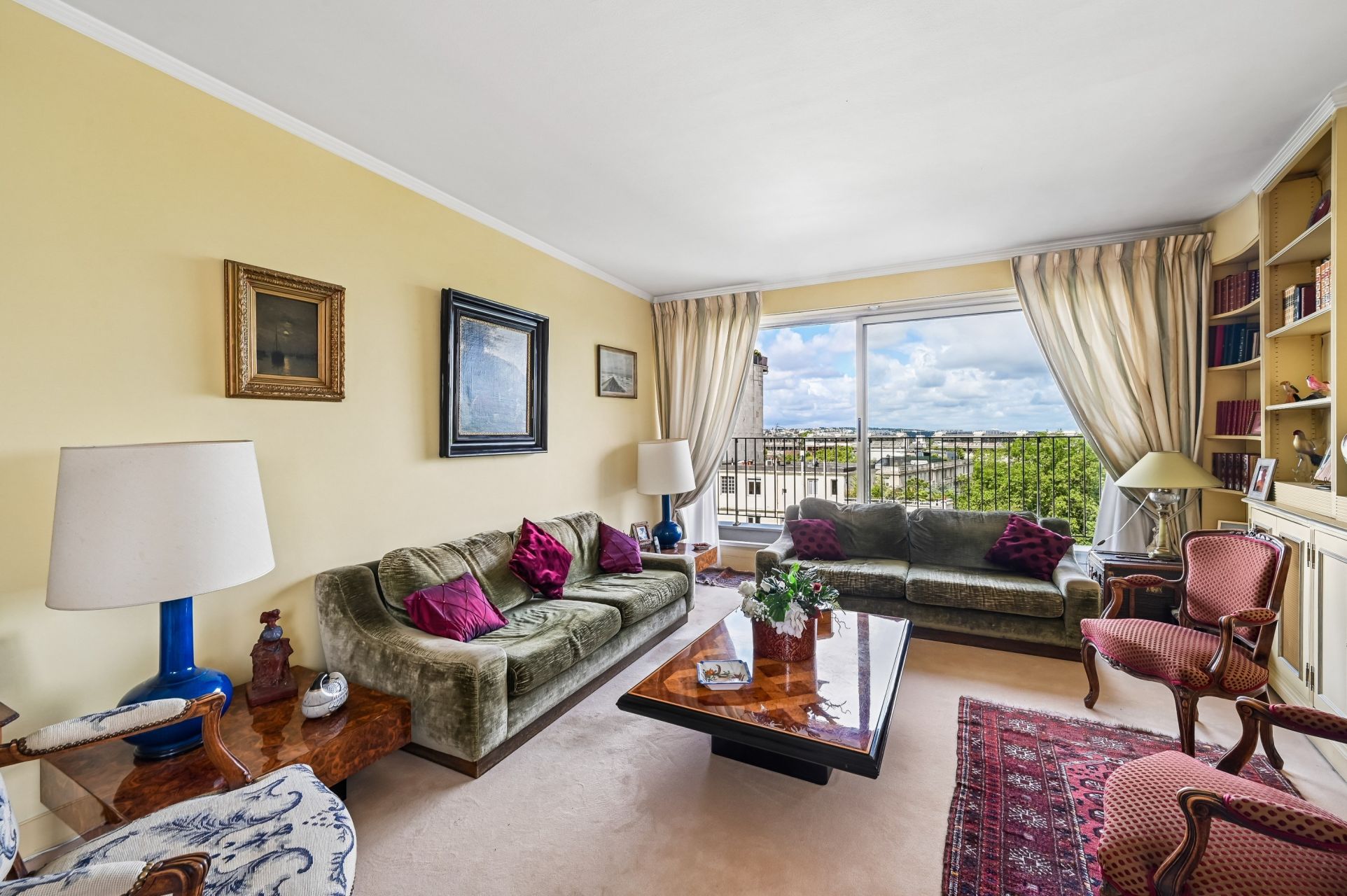 luxury apartment 5 Rooms for sale on PARIS (75016)