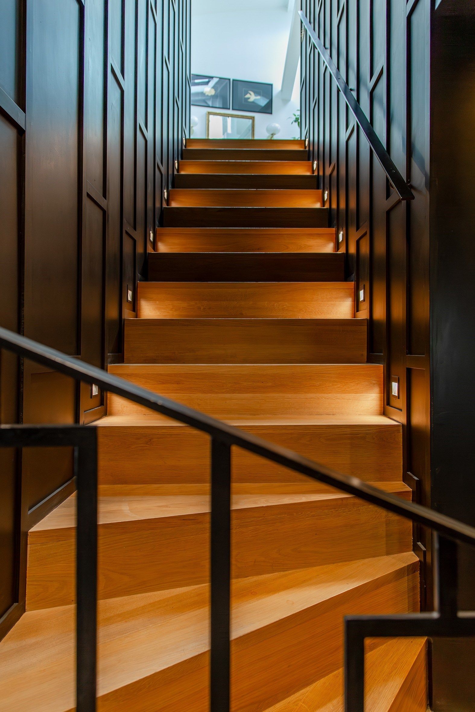 luxury duplex 5 Rooms for sale on PARIS (75008)