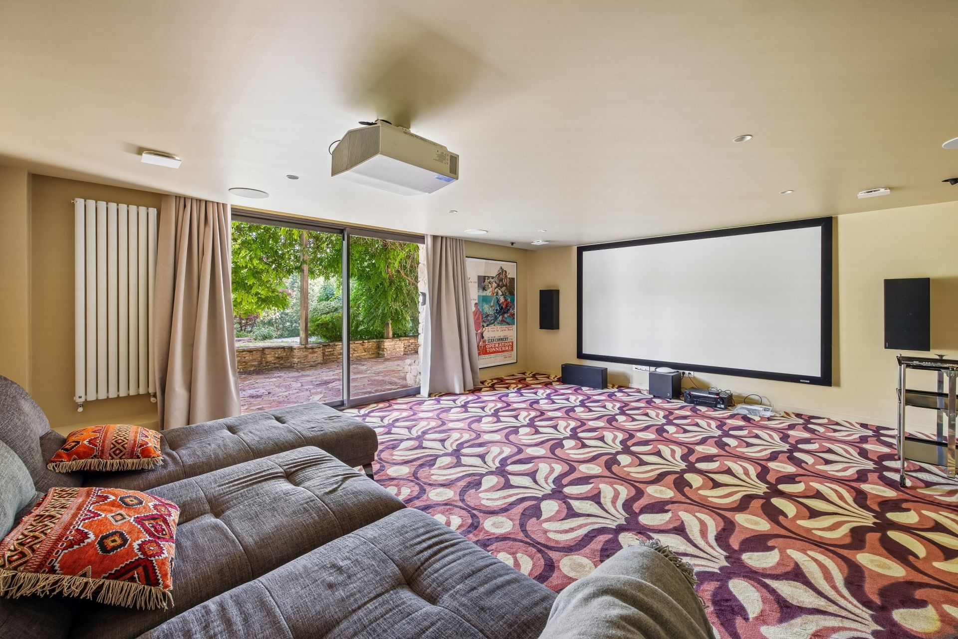 luxury house 16 Rooms for sale on MILON LA CHAPELLE (78470)