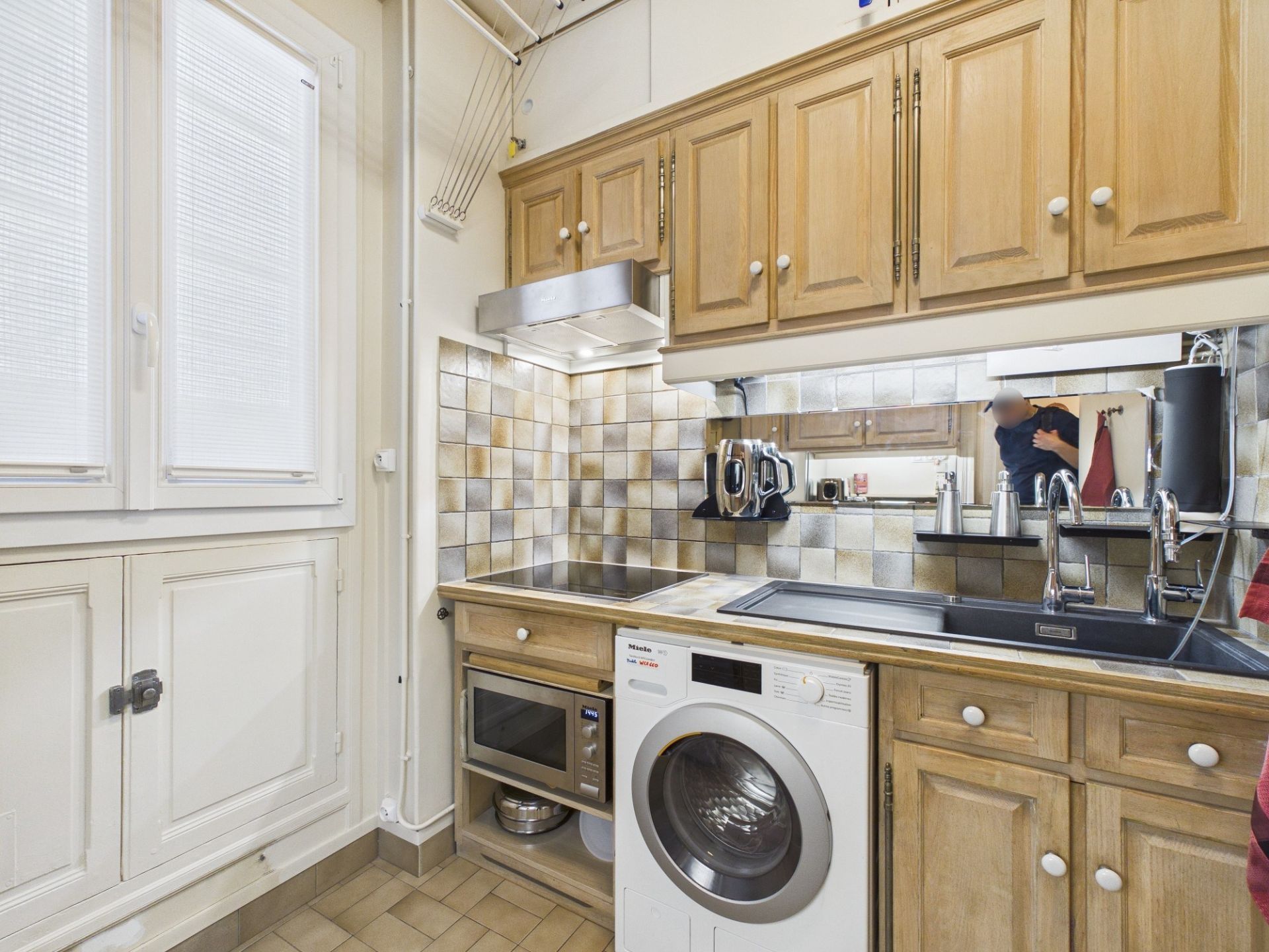 luxury apartment 4 Rooms for sale on PARIS (75017)