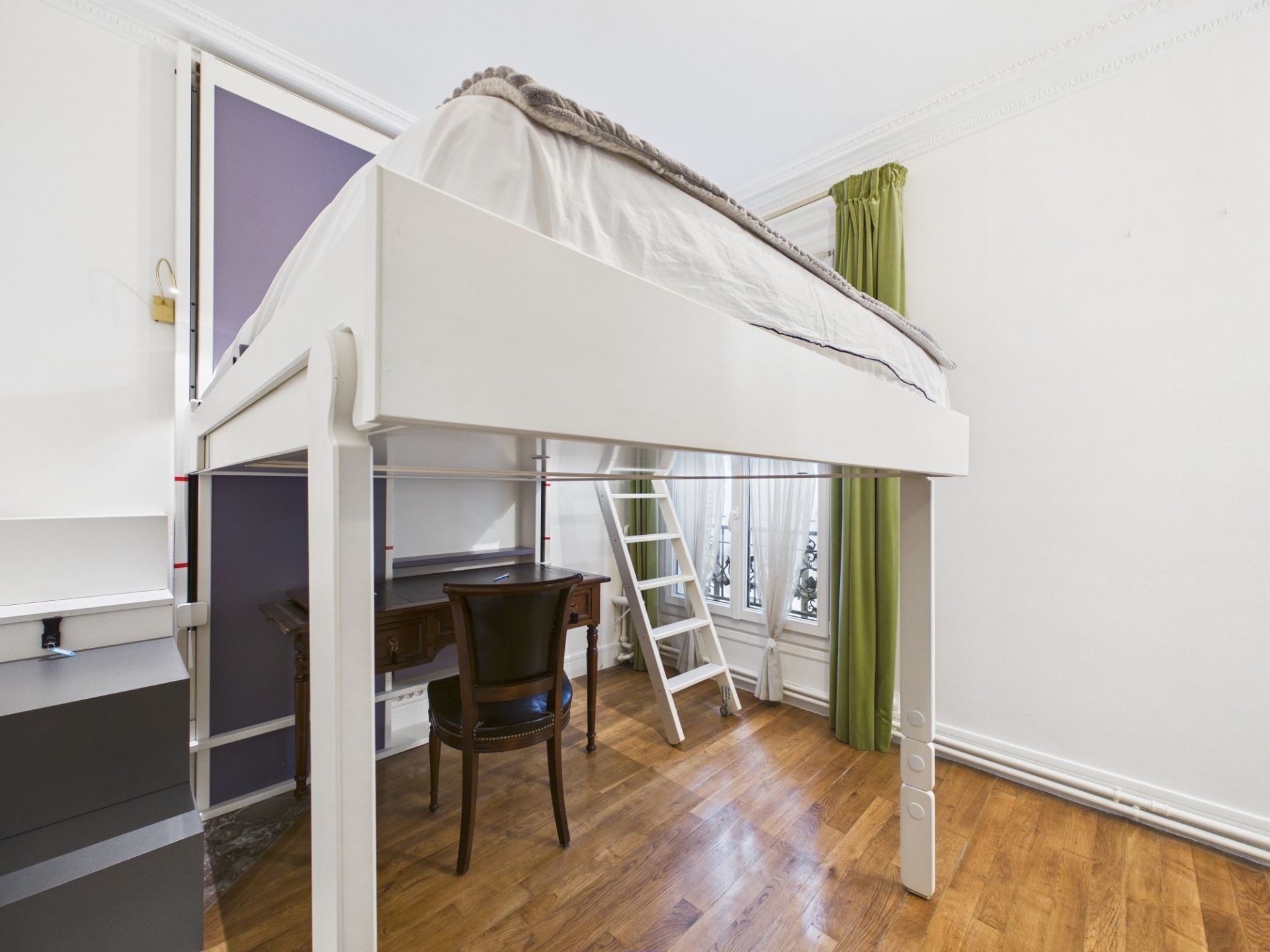 luxury apartment 4 Rooms for sale on PARIS (75017)