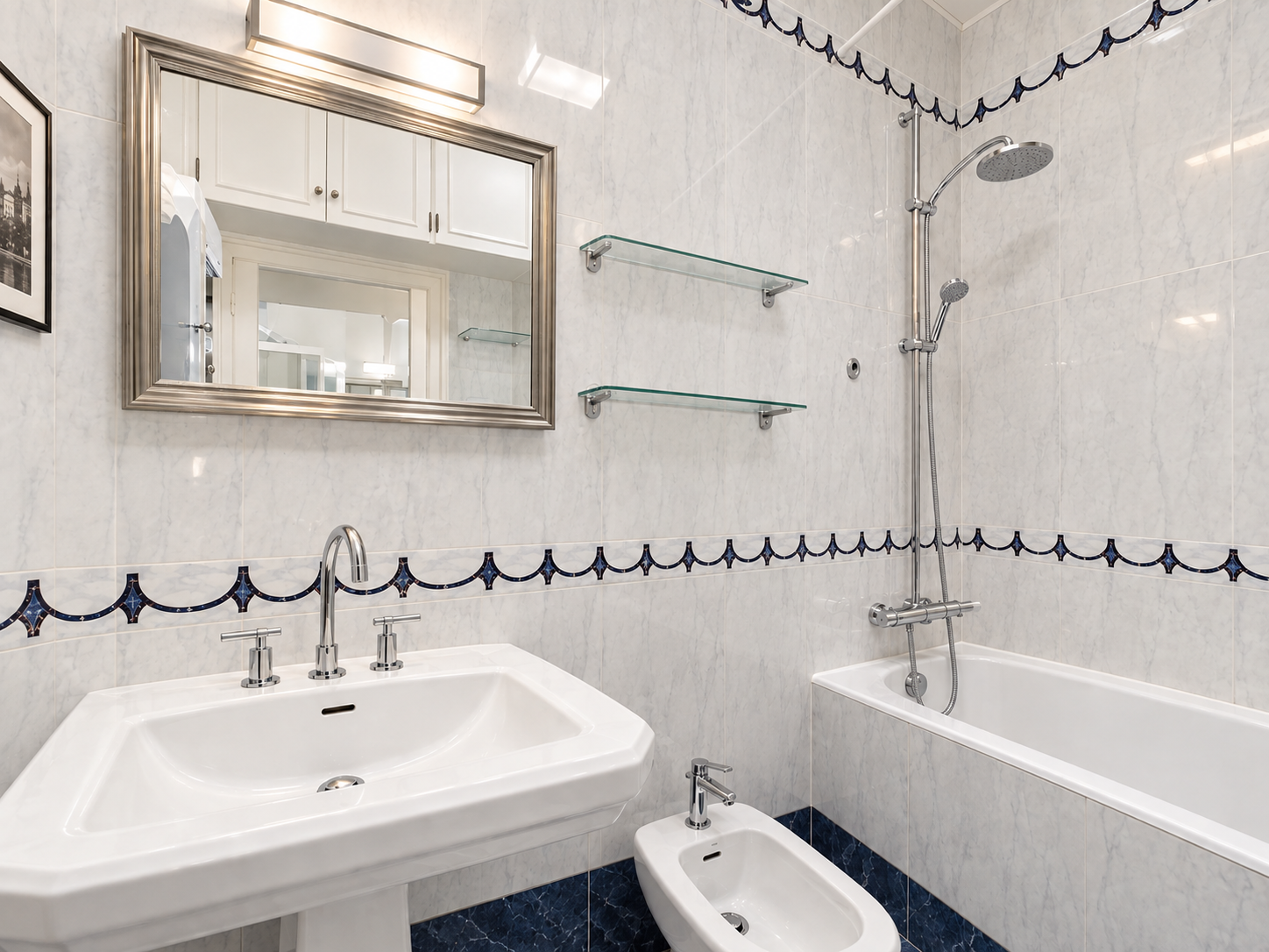 luxury apartment 4 Rooms for sale on PARIS (75017)