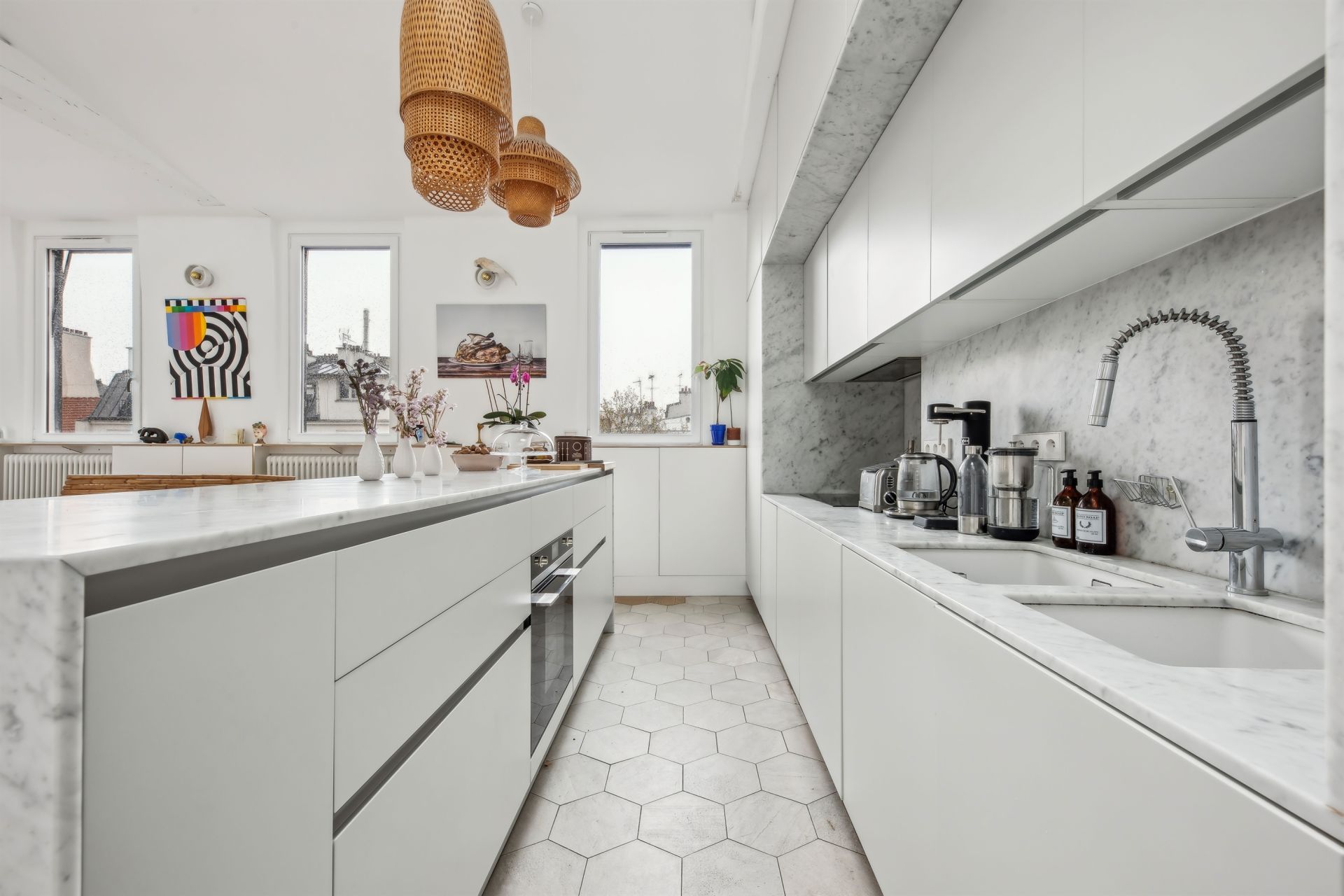 luxury apartment 5 Rooms for sale on PARIS (75017)