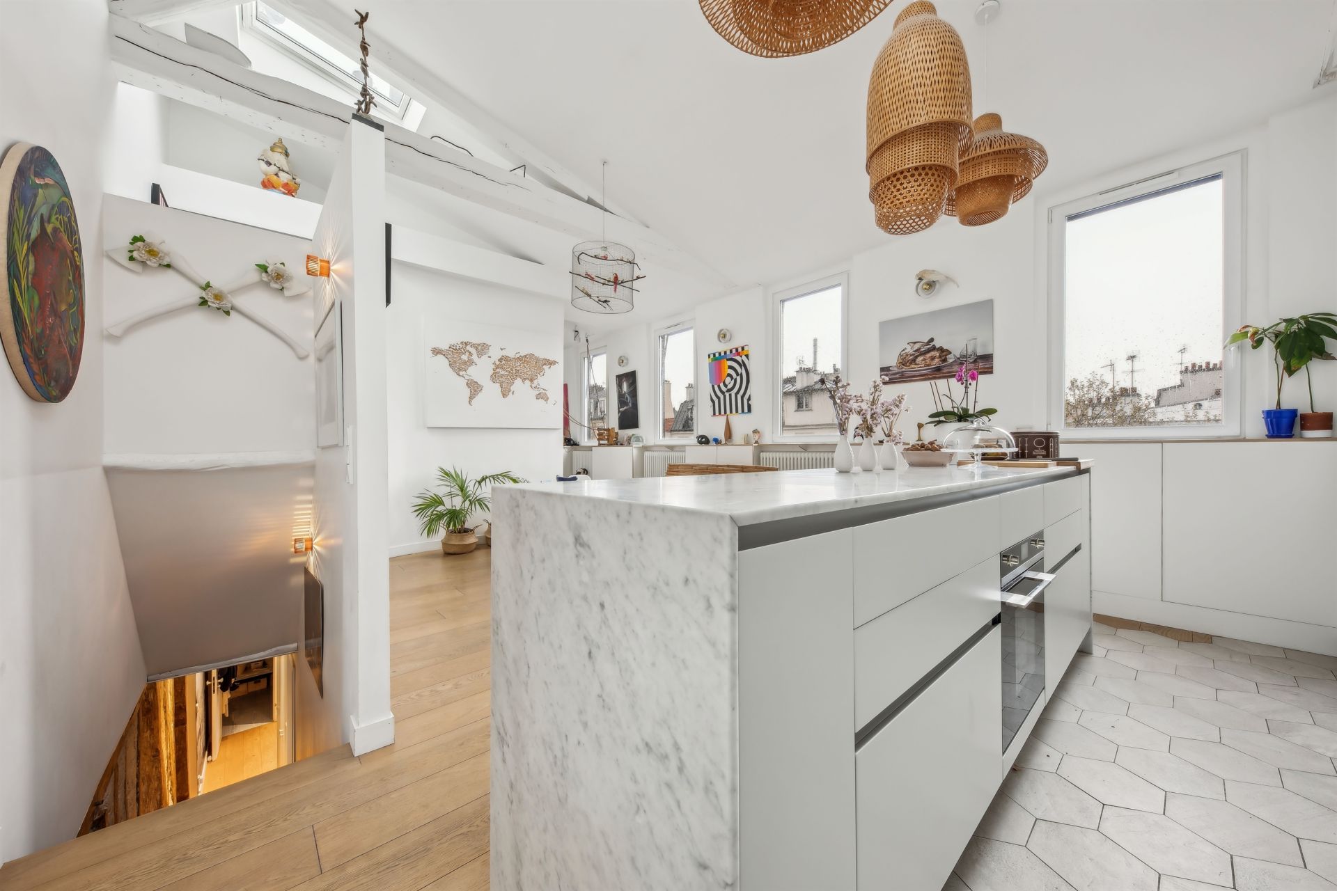 luxury apartment 5 Rooms for sale on PARIS (75017)