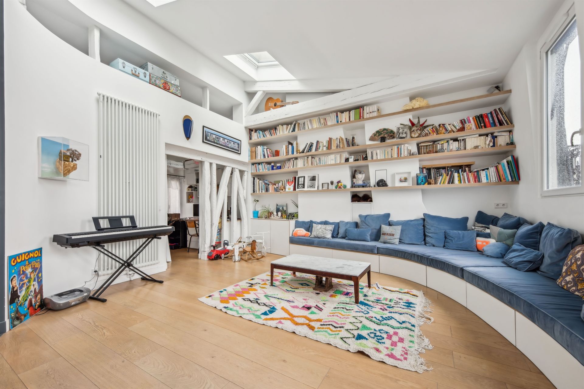 luxury apartment 5 Rooms for sale on PARIS (75017)