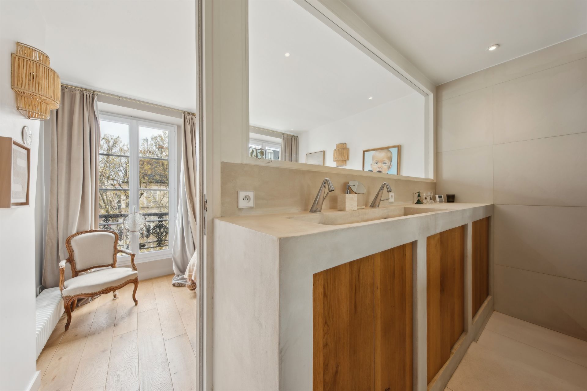 luxury apartment 5 Rooms for sale on PARIS (75017)