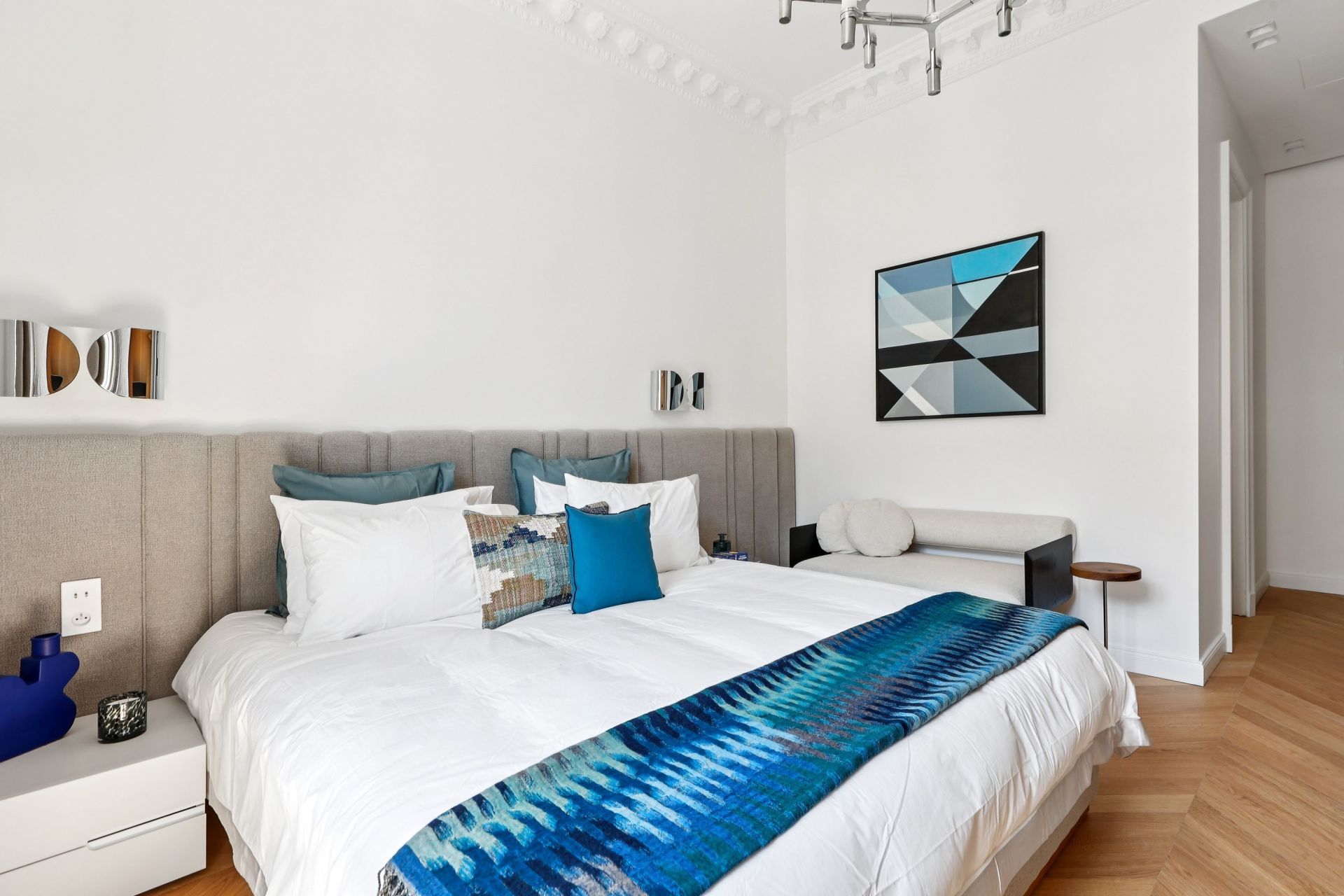 luxury apartment 5 Rooms for rent on PARIS (75008)