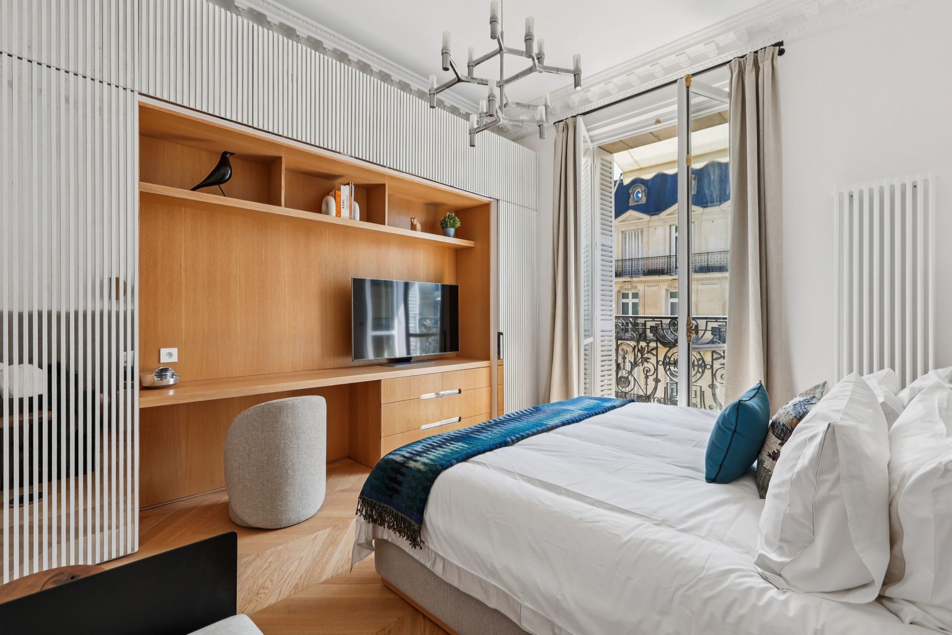 luxury apartment 5 Rooms for rent on PARIS (75008)