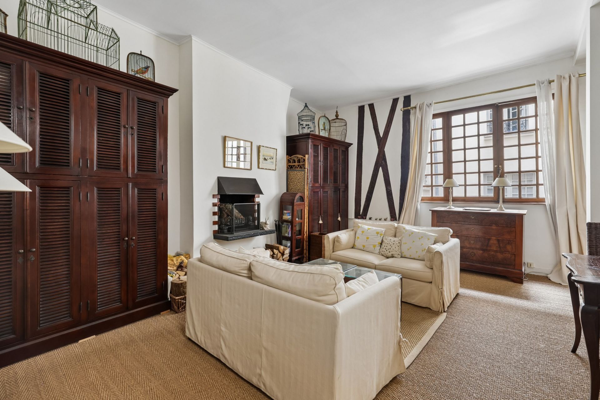 luxury apartment 2 Rooms for sale on PARIS (75005)