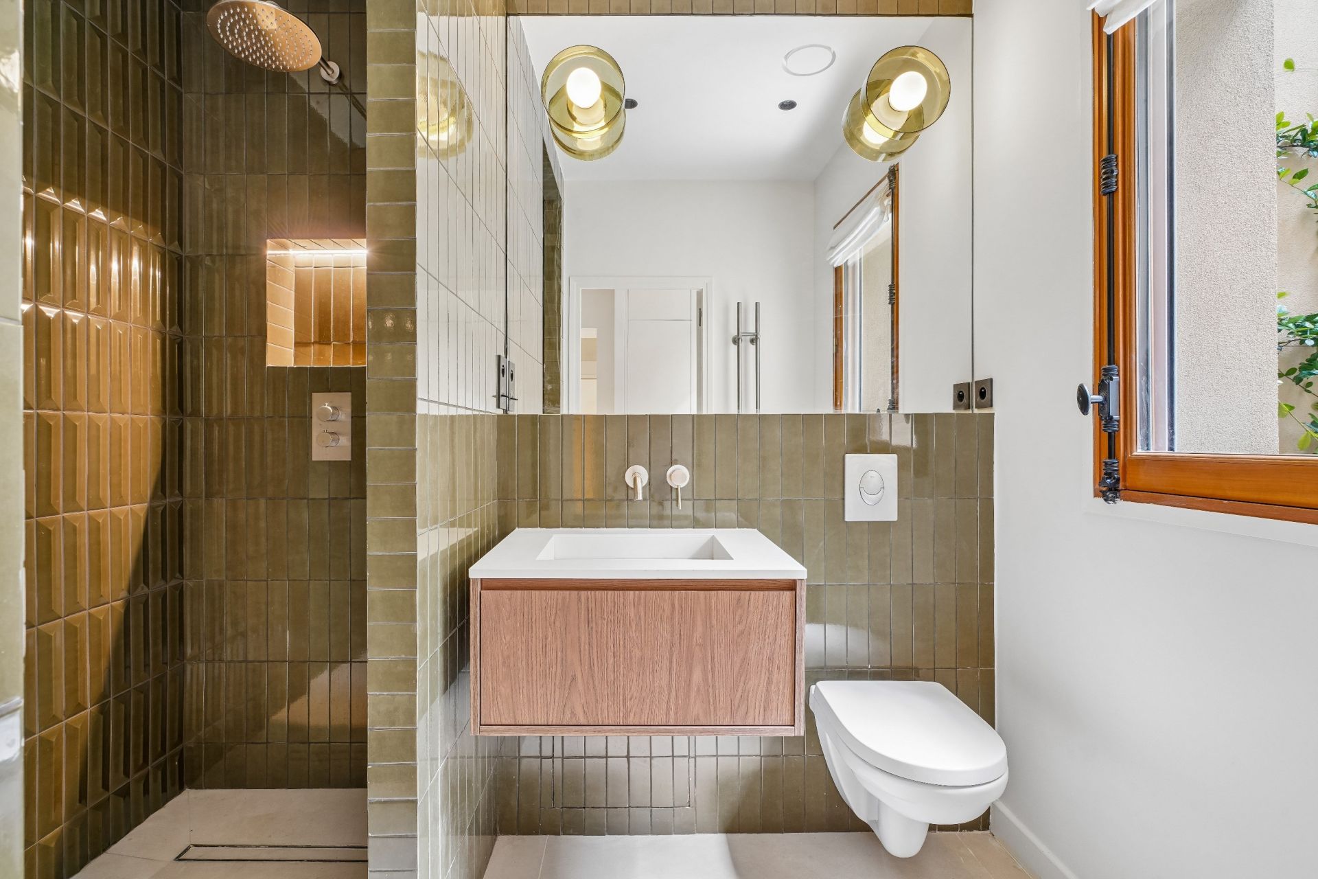 luxury house 6 Rooms for sale on PARIS (75015)
