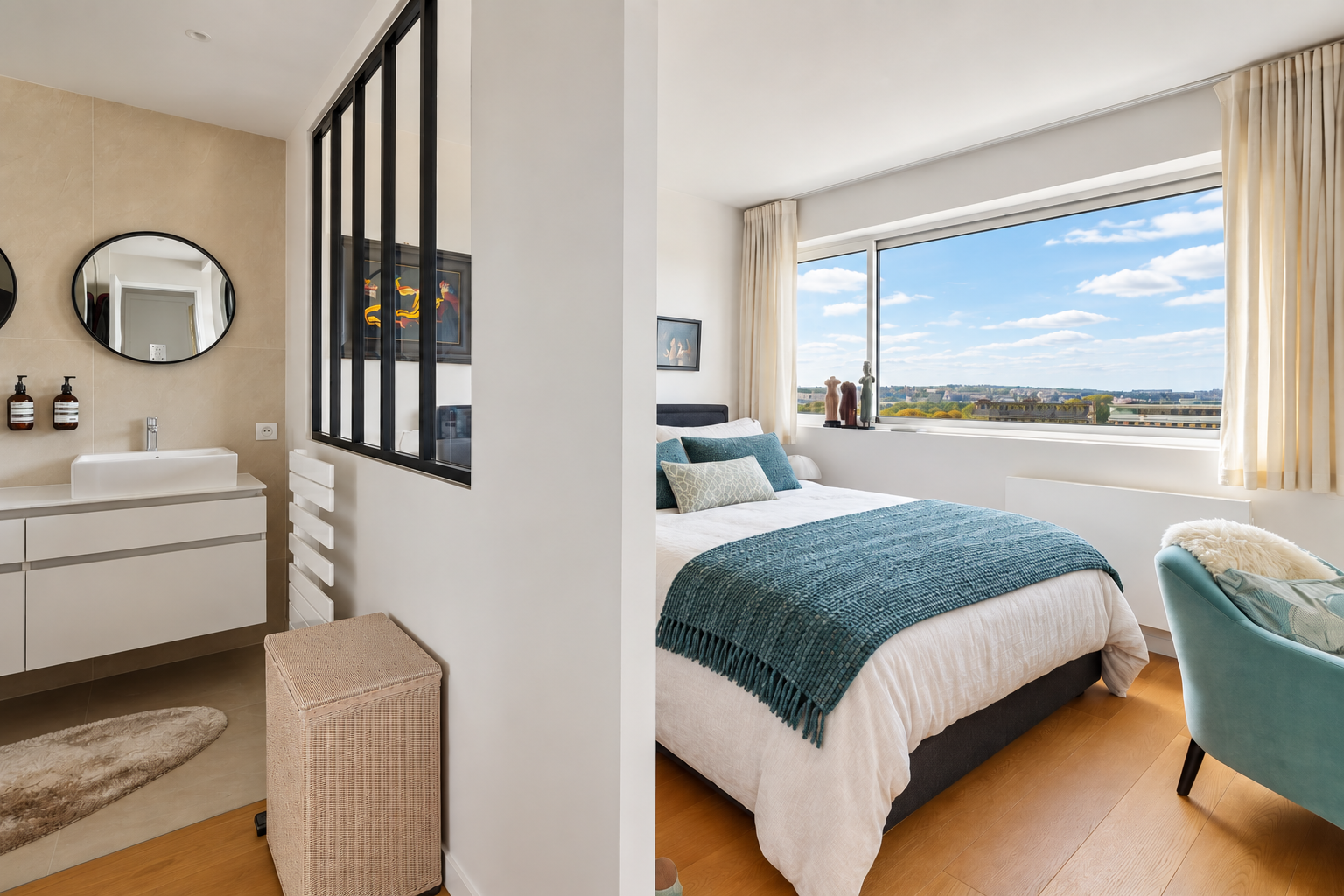luxury apartment 4 Rooms for sale on PARIS (75016)
