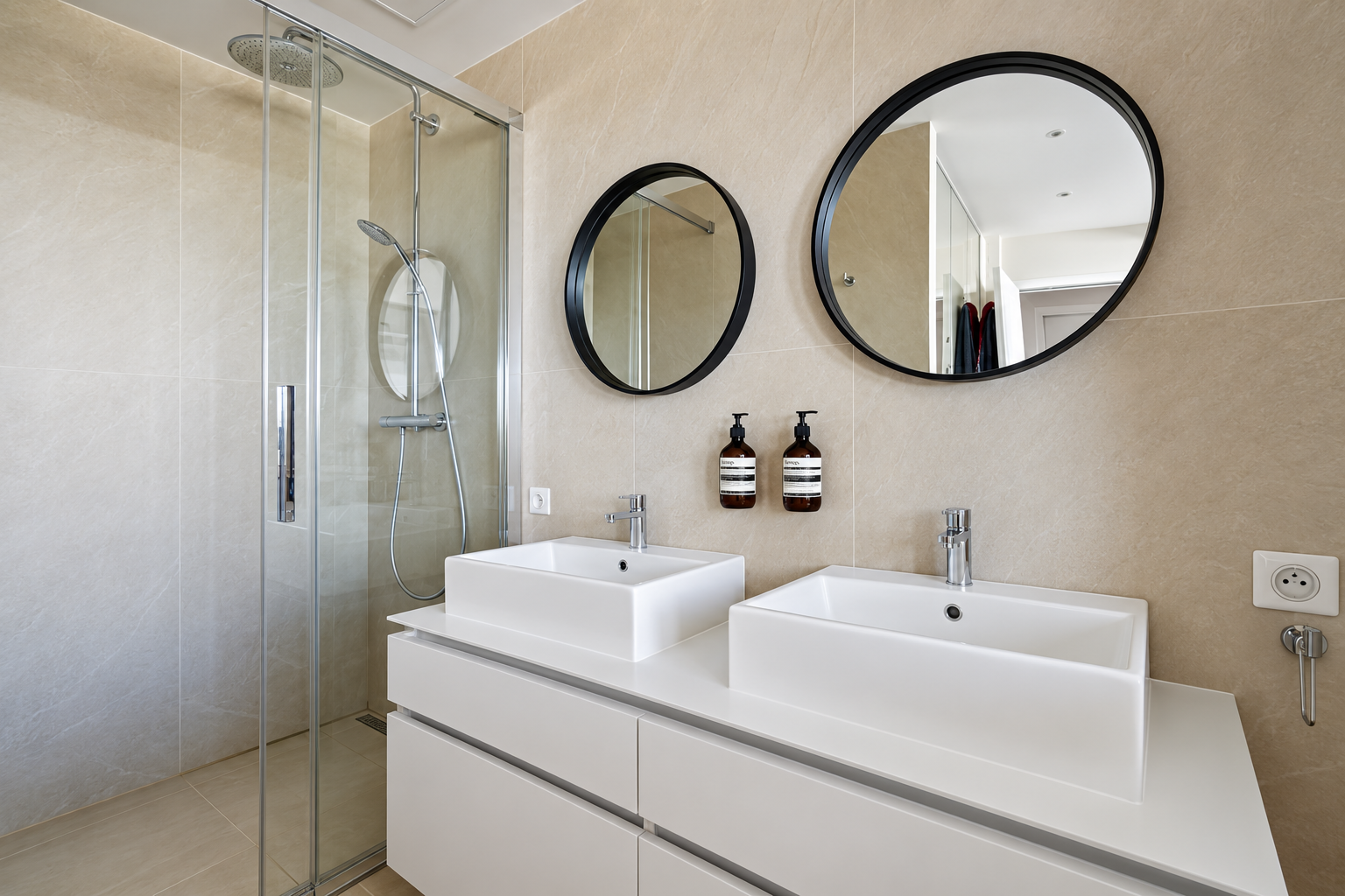 luxury apartment 4 Rooms for sale on PARIS (75016)