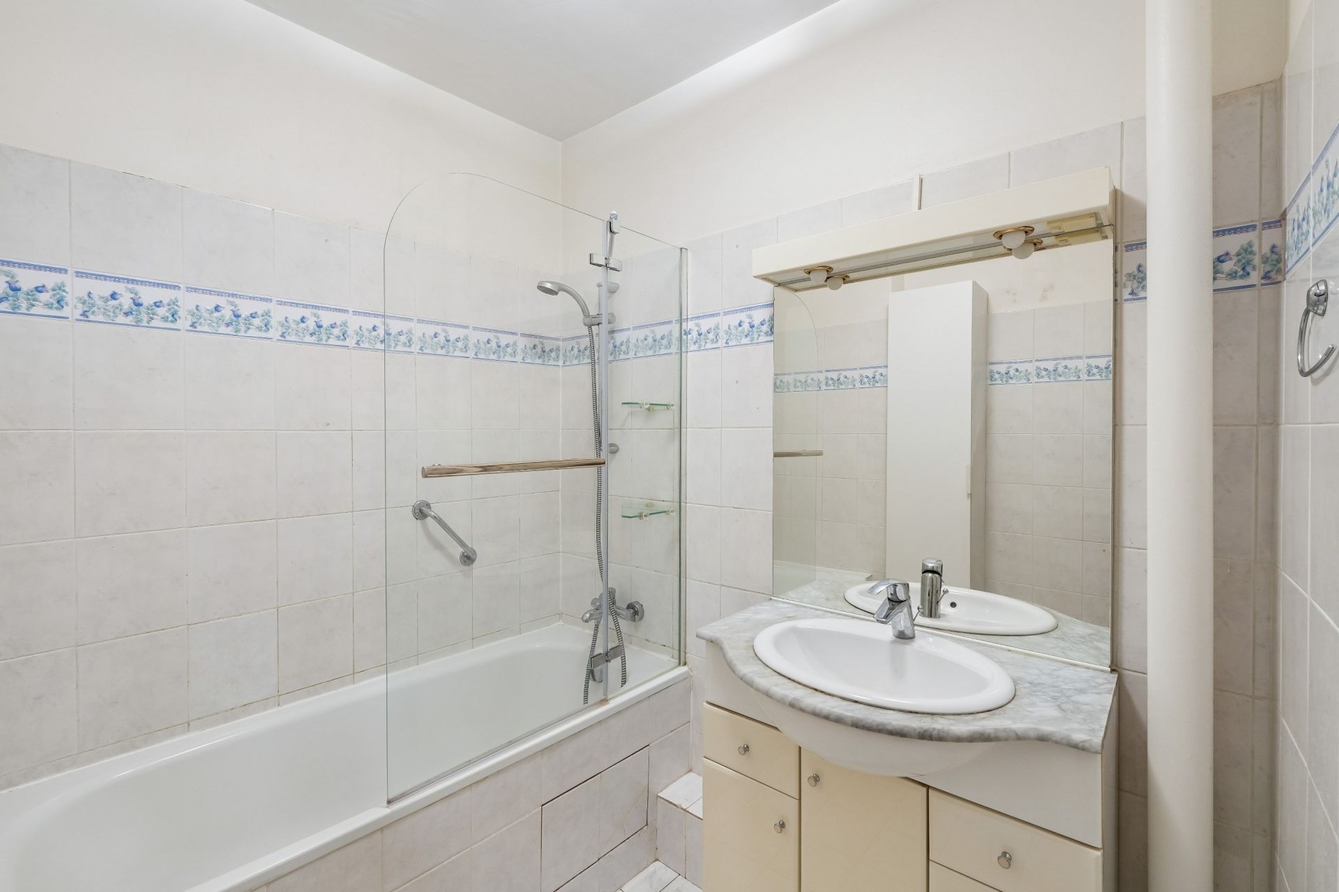 luxury apartment 2 Rooms for sale on NEUILLY SUR SEINE (92200)
