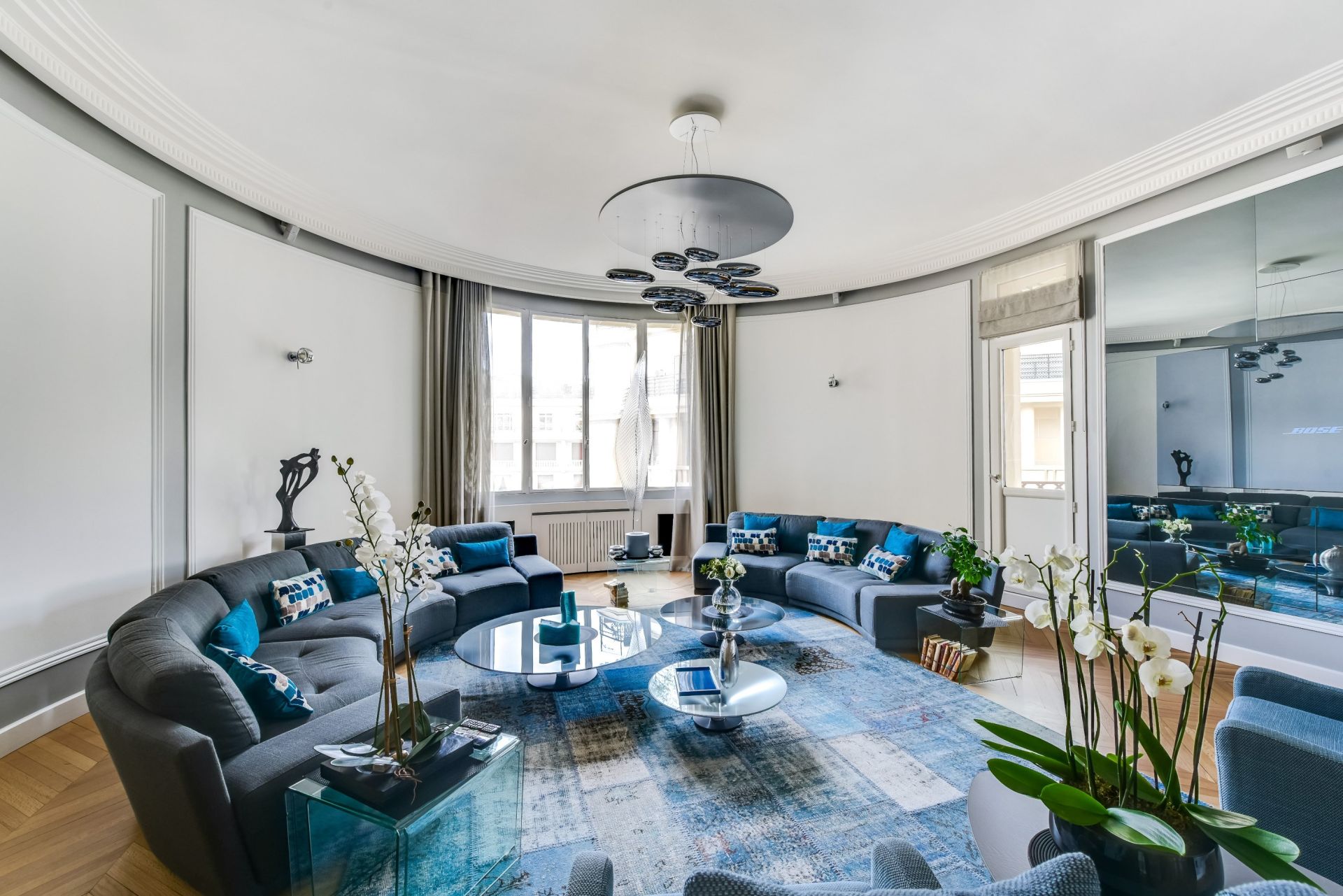 luxury apartment 6 Rooms for sale on PARIS (75016)