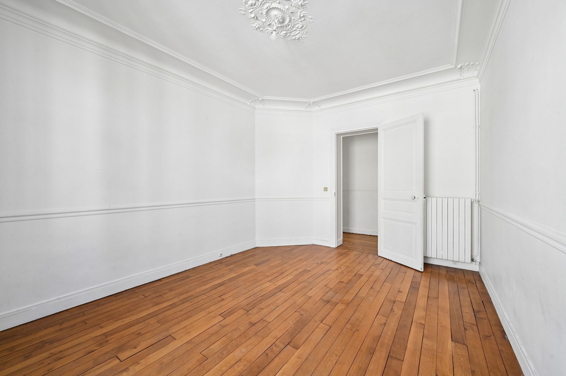 luxury apartment 4 Rooms for sale on NEUILLY SUR SEINE (92200)