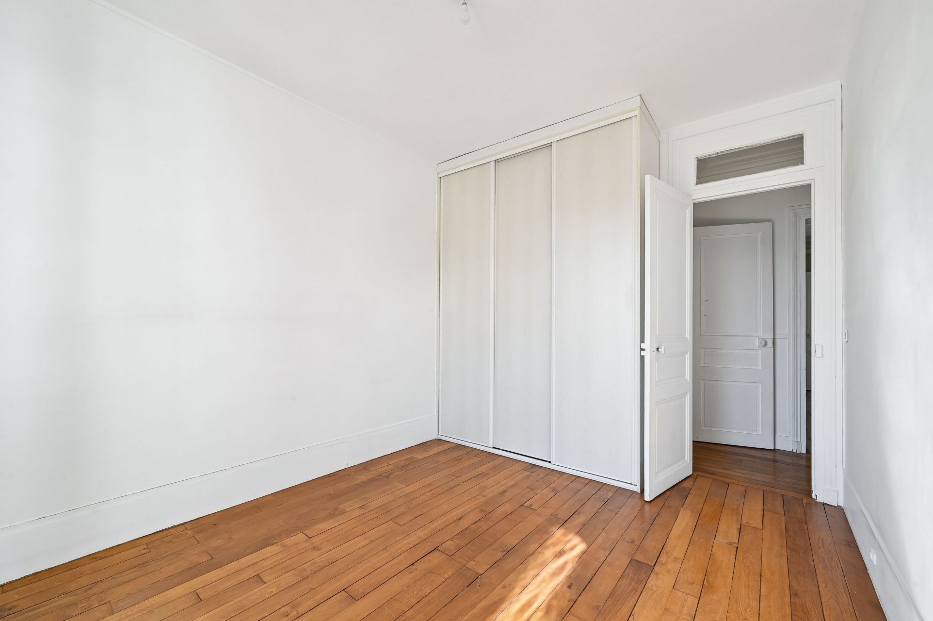luxury apartment 4 Rooms for sale on NEUILLY SUR SEINE (92200)