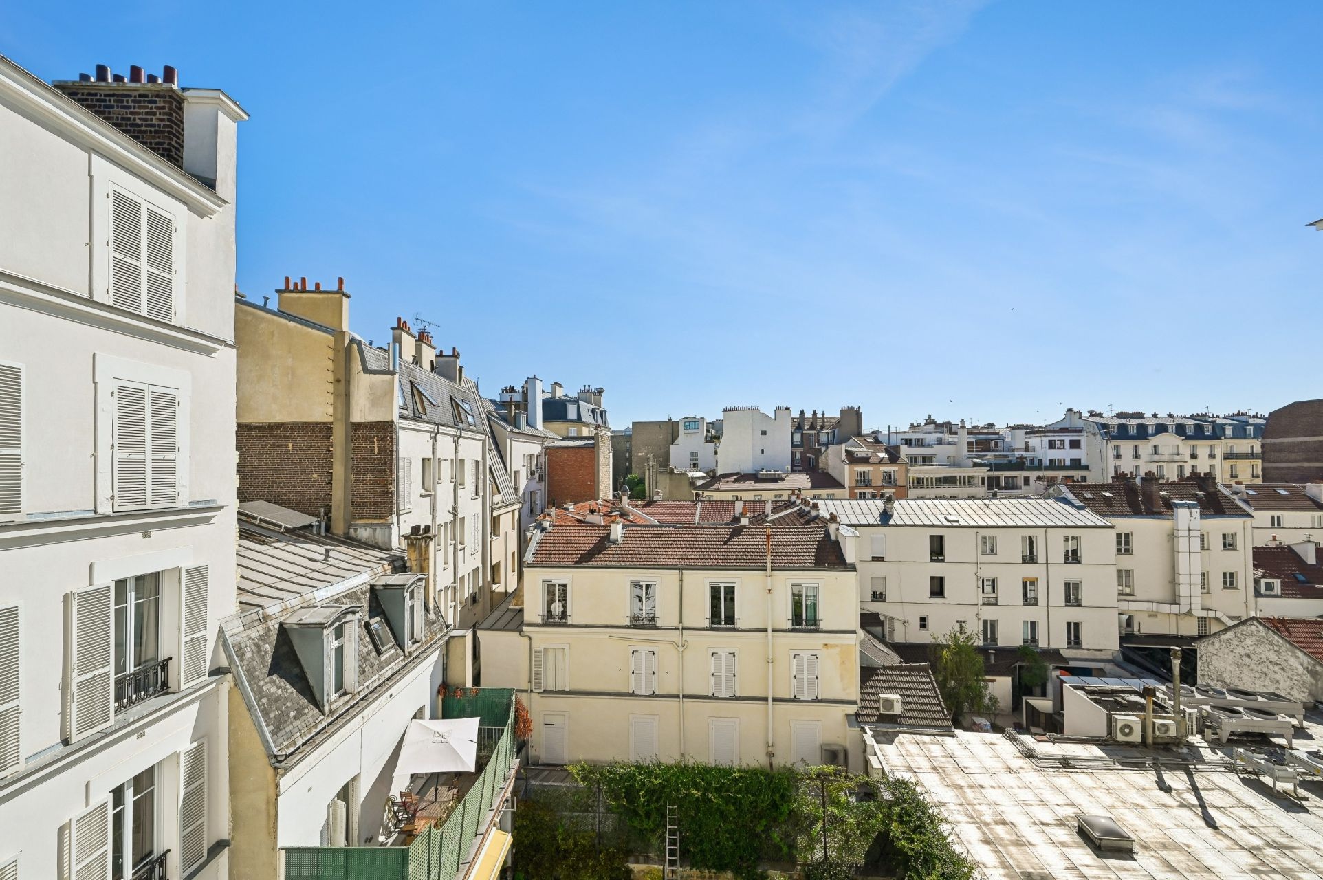 luxury apartment 4 Rooms for sale on NEUILLY SUR SEINE (92200)