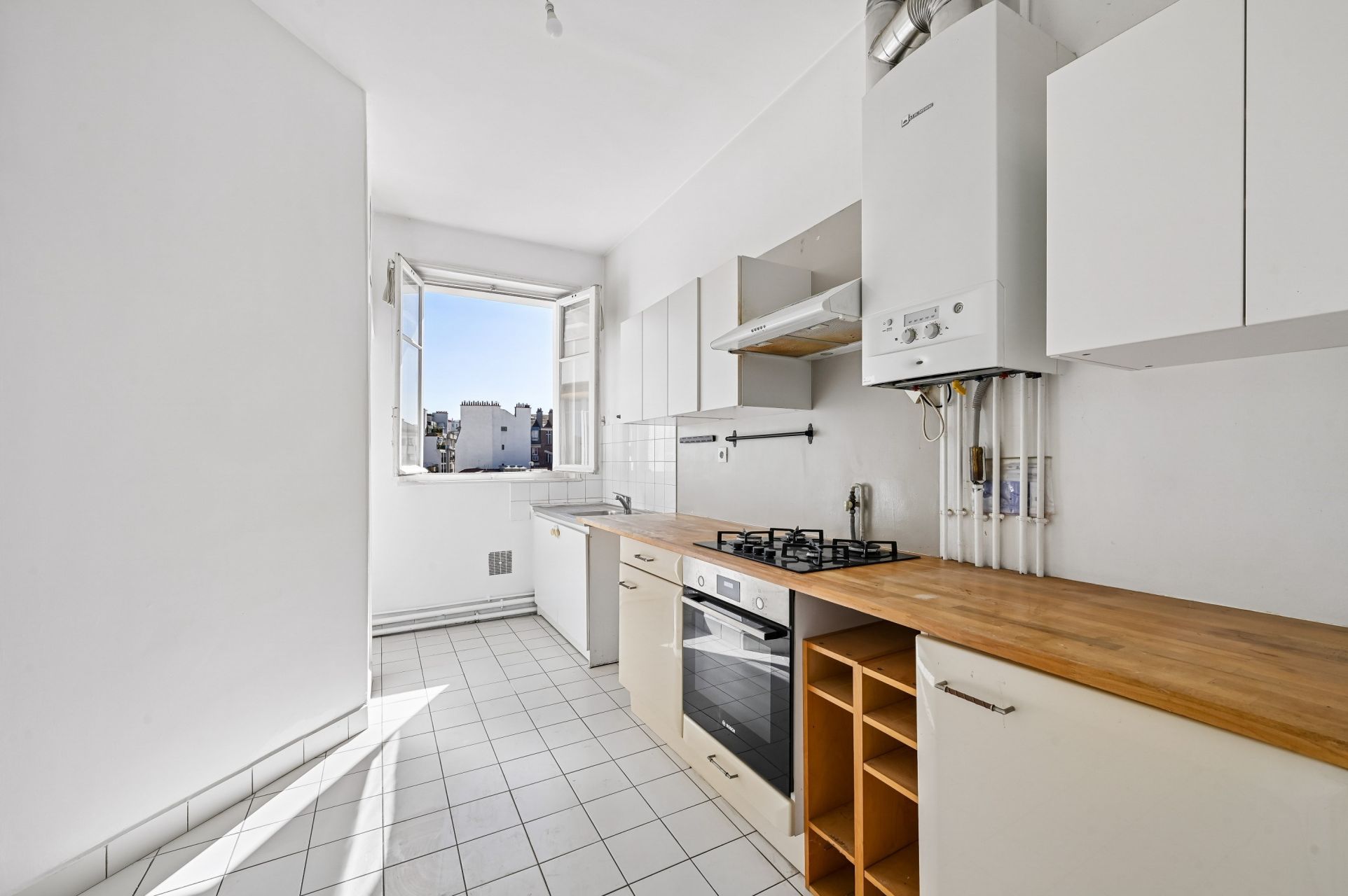 luxury apartment 4 Rooms for sale on NEUILLY SUR SEINE (92200)