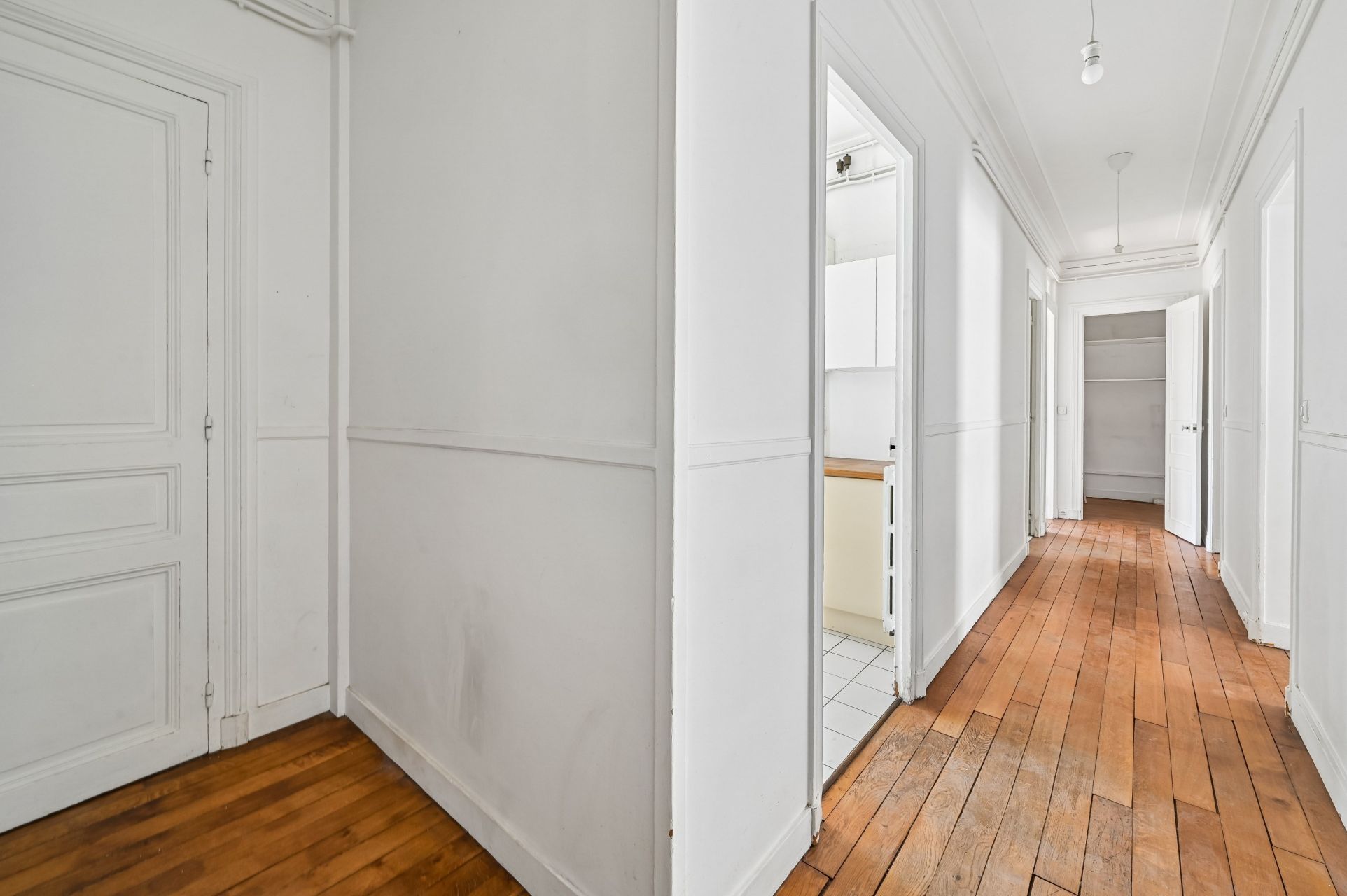 luxury apartment 4 Rooms for sale on NEUILLY SUR SEINE (92200)