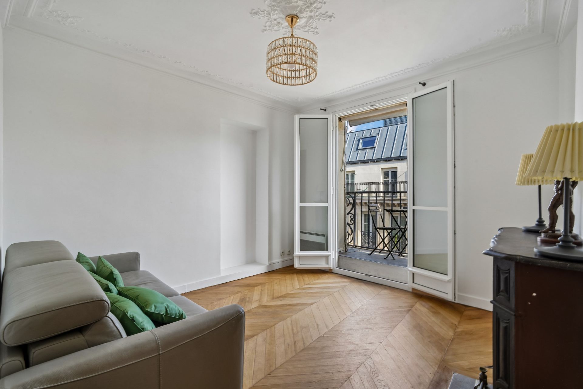 luxury apartment 3 Rooms for sale on PARIS (75008)