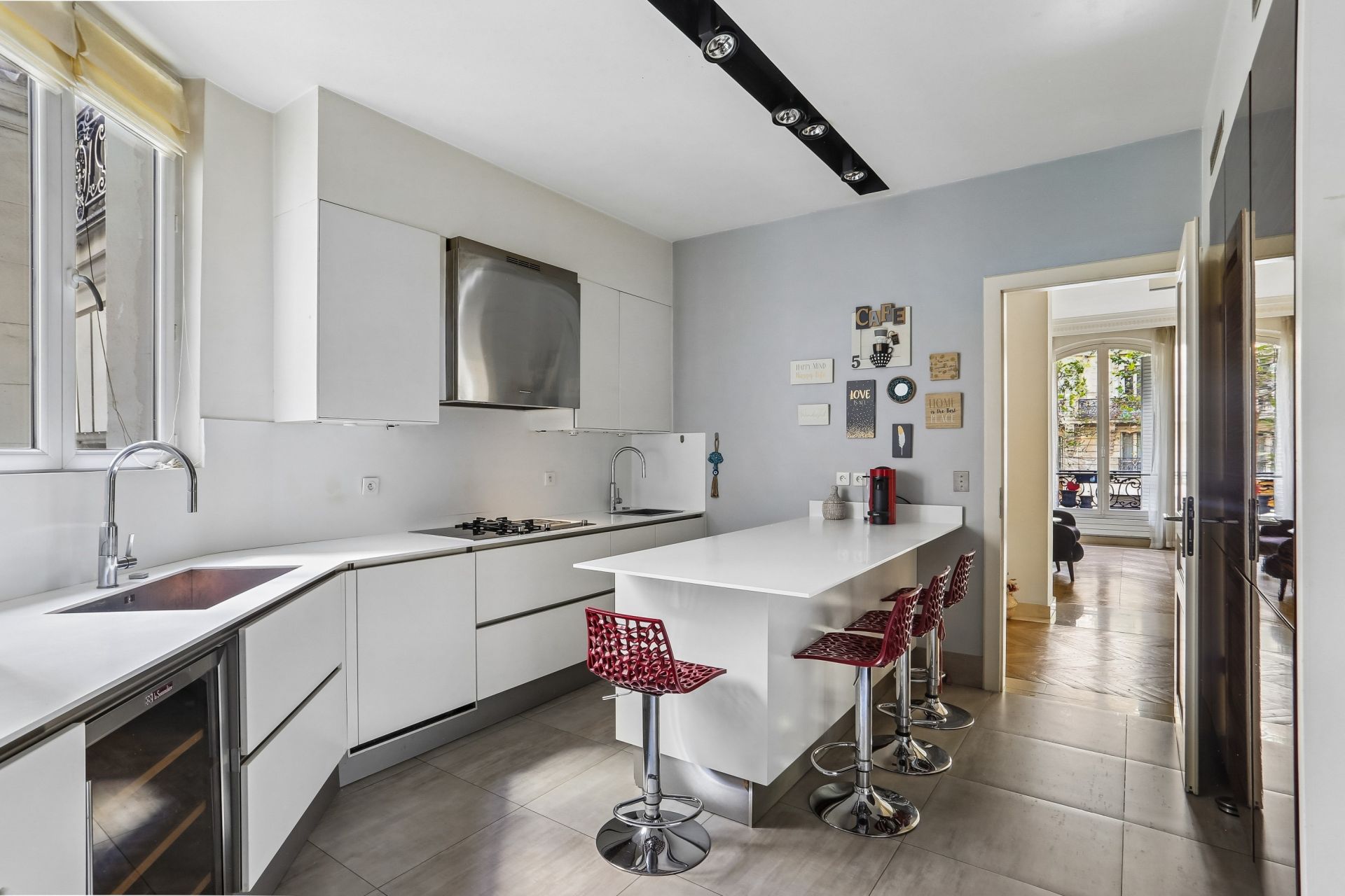 luxury apartment 6 Rooms for sale on PARIS (75017)