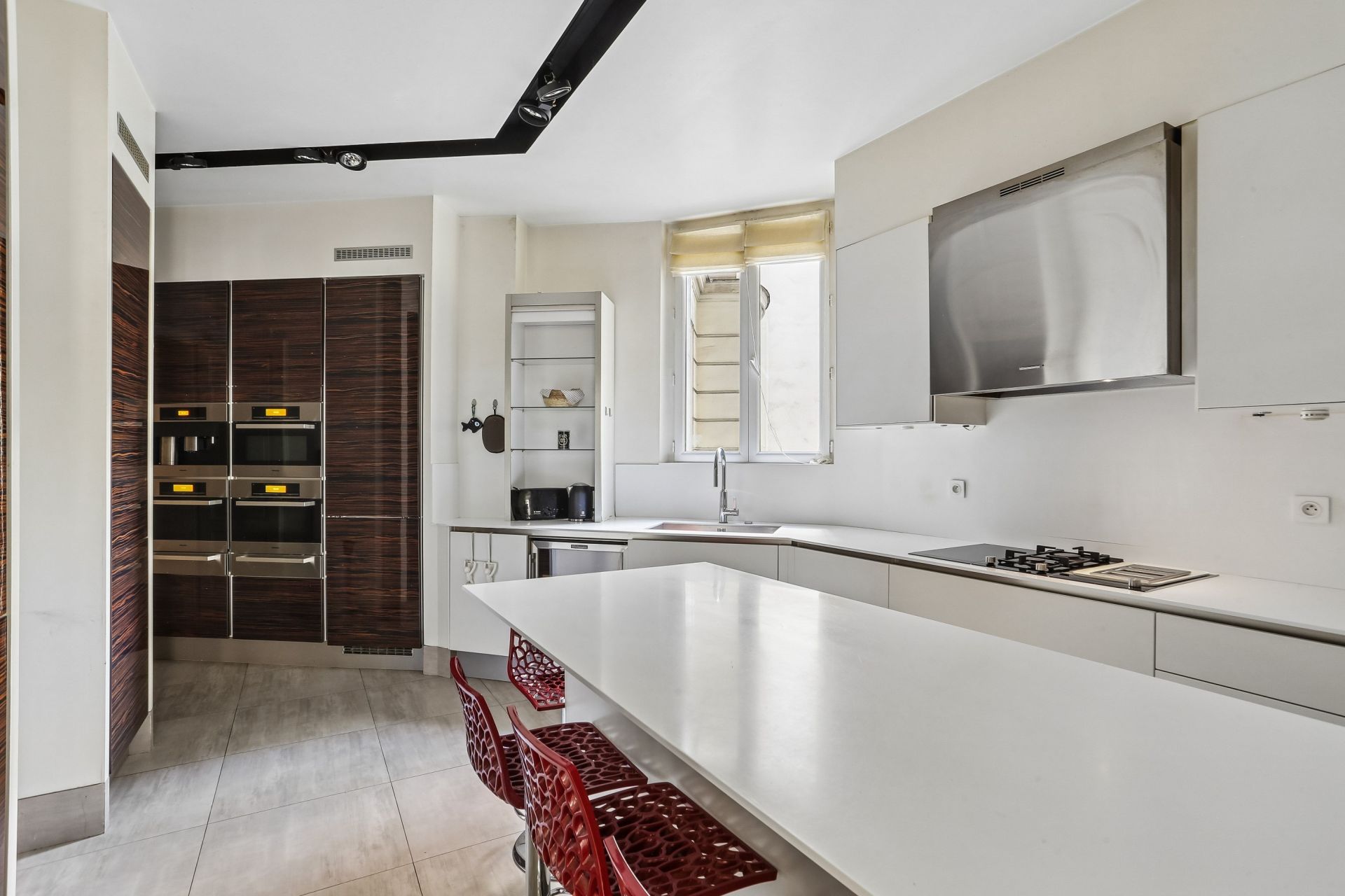 luxury apartment 6 Rooms for sale on PARIS (75017)