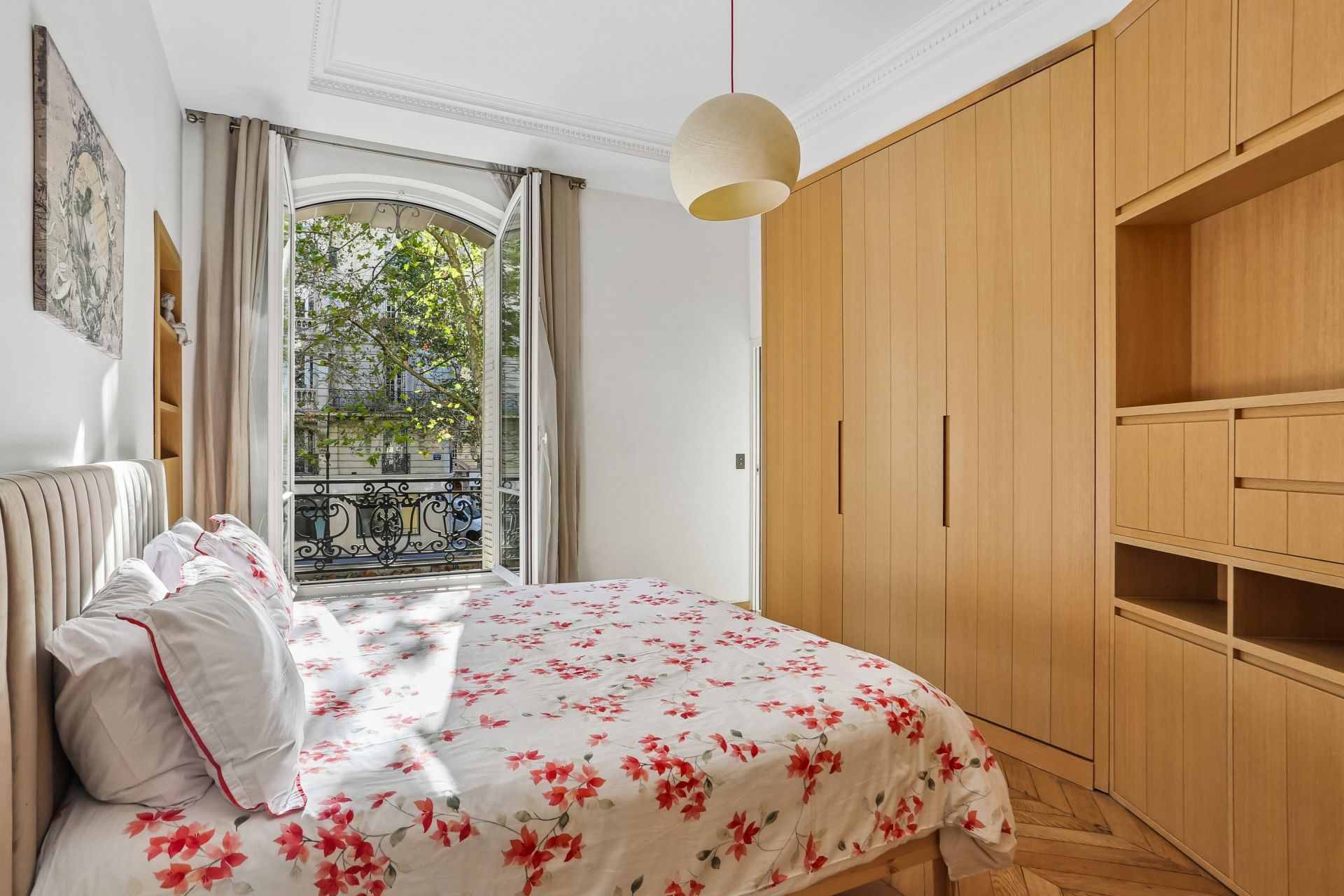 luxury apartment 6 Rooms for sale on PARIS (75017)