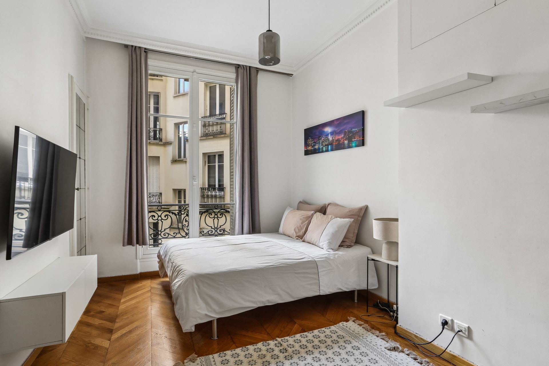 luxury apartment 6 Rooms for sale on PARIS (75017)
