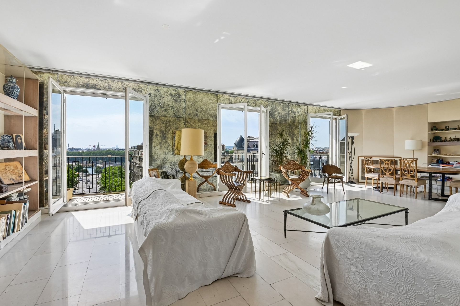 luxury apartment 5 Rooms for sale on PARIS (75016)