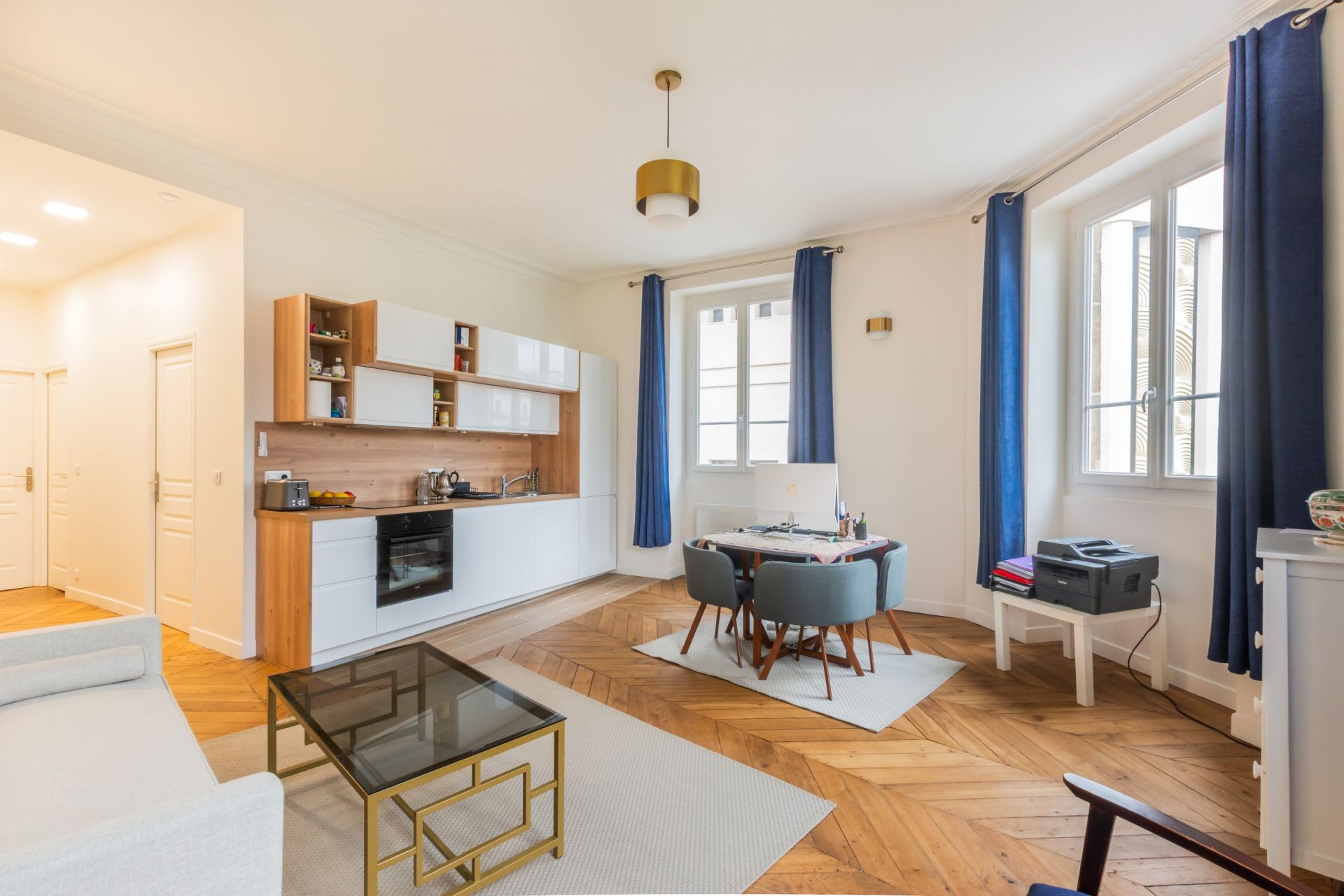 luxury apartment 3 Rooms for sale on PARIS (75002)