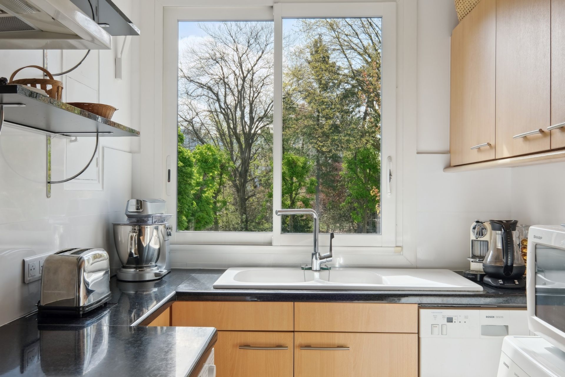 luxury apartment 4 Rooms for sale on NEUILLY SUR SEINE (92200)