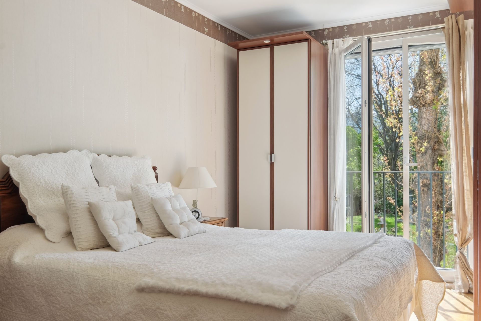 luxury apartment 4 Rooms for sale on NEUILLY SUR SEINE (92200)