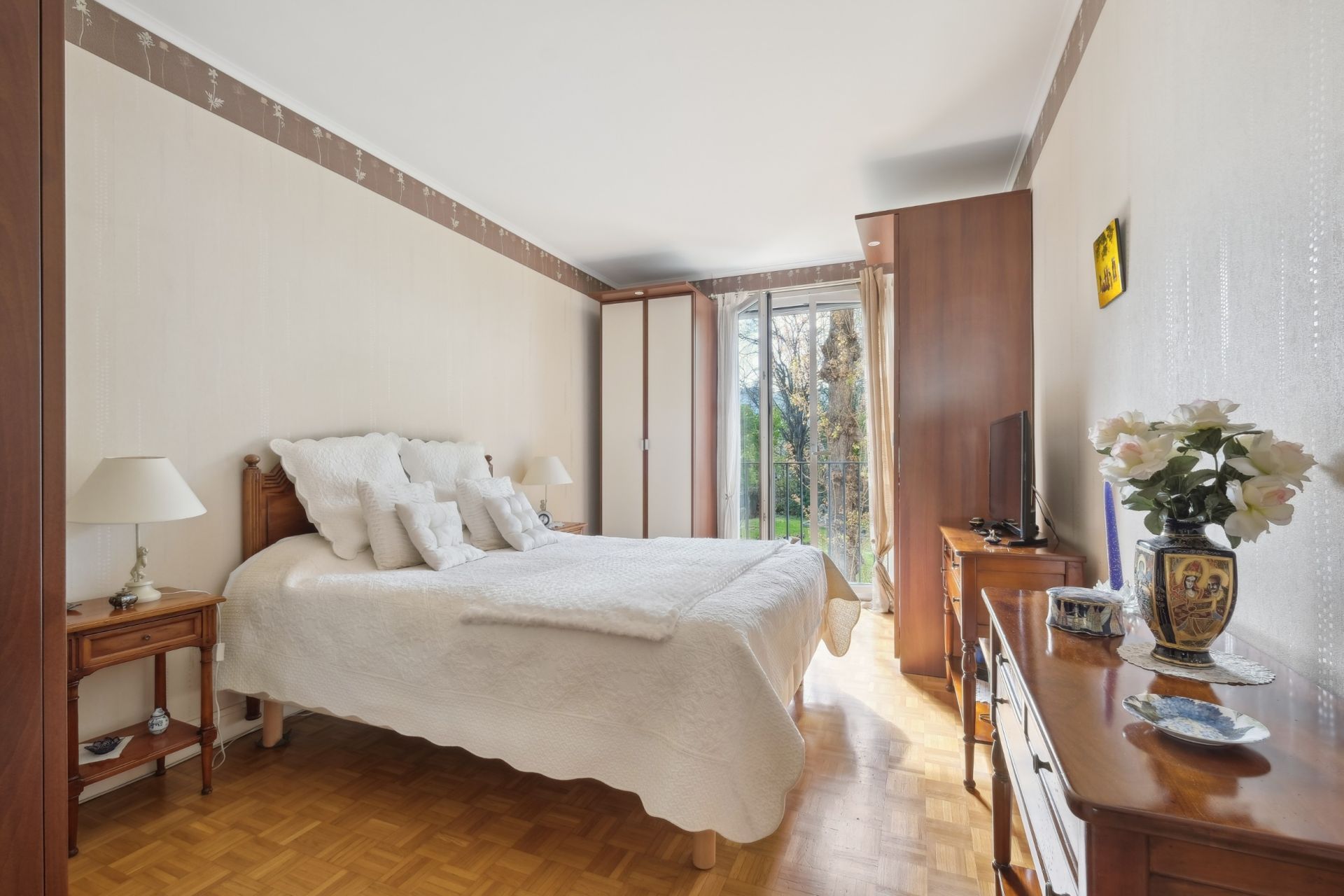 luxury apartment 4 Rooms for sale on NEUILLY SUR SEINE (92200)
