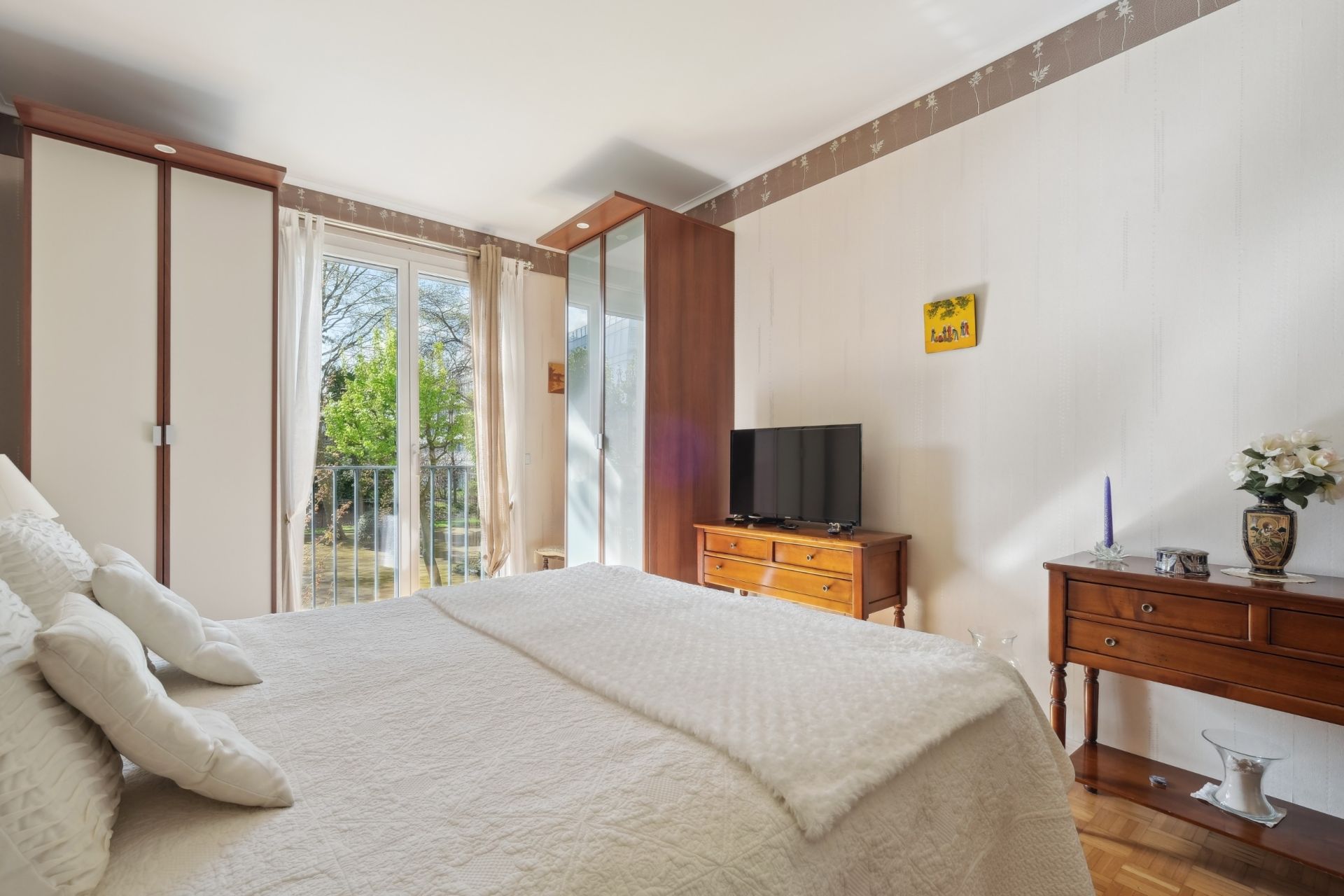 luxury apartment 4 Rooms for sale on NEUILLY SUR SEINE (92200)